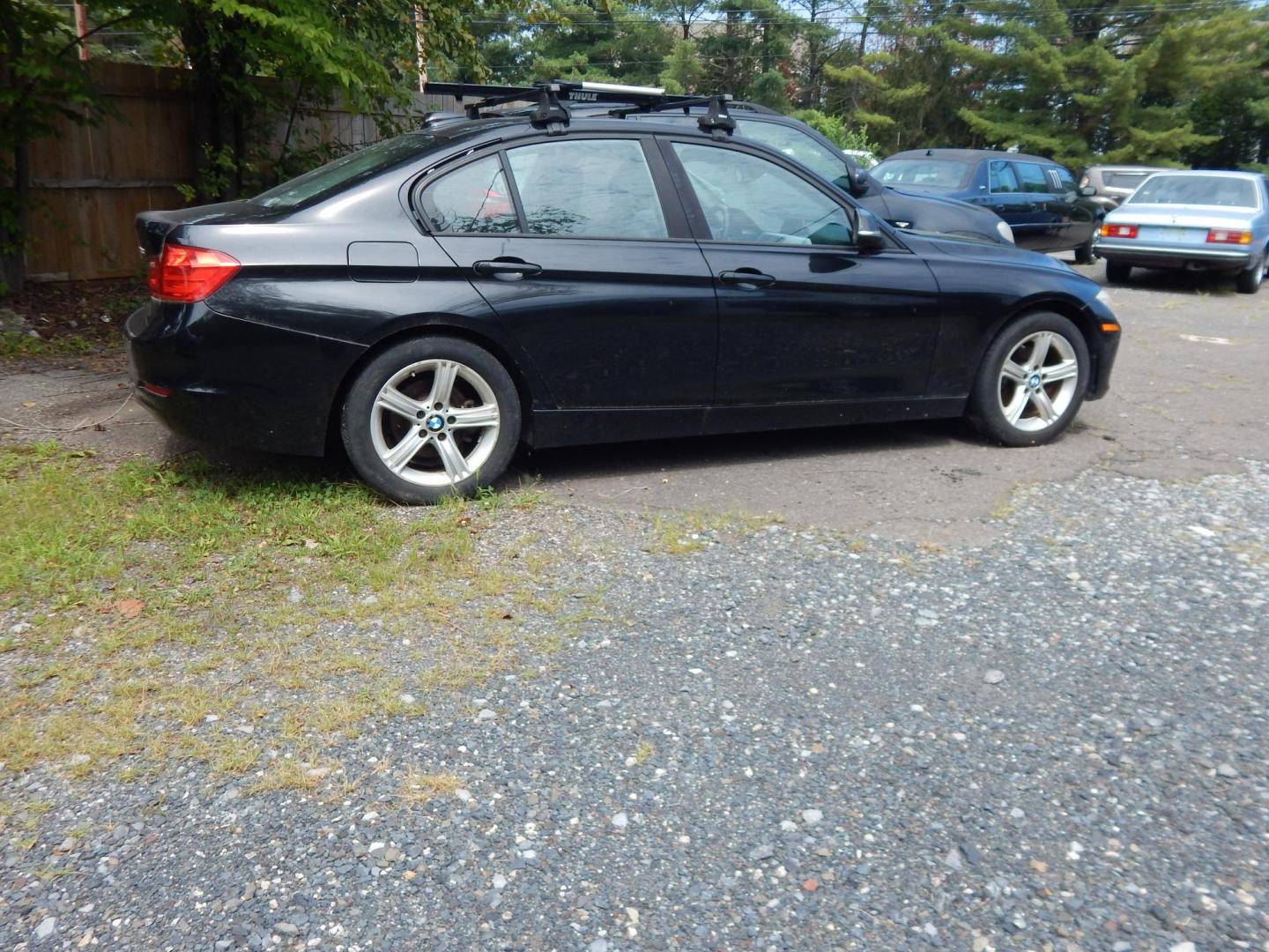 2013 Black /BLACK BMW 3-Series 328i xDrive Sedan - SULEV (WBA3B5C56DF) with an 2.0L L4 DOHC 16V engine, Auto transmission, located at 6528 Lower York Road, New Hope, PA, 18938, (215) 862-9555, 40.358707, -74.977882 - 2013 BMW 328 I X drive..2.0 Liter Turbo that needs an engine, AWD, tilt/cruise, dual power seats, elk leather, power moonroof, windows, mirrors, central locking system, heated seats, AM/FM/CD sound, 17" factory alloy wheels 3 owners, 23 service records and no accidents. Thule roof rack. Selling as-i - Photo#2