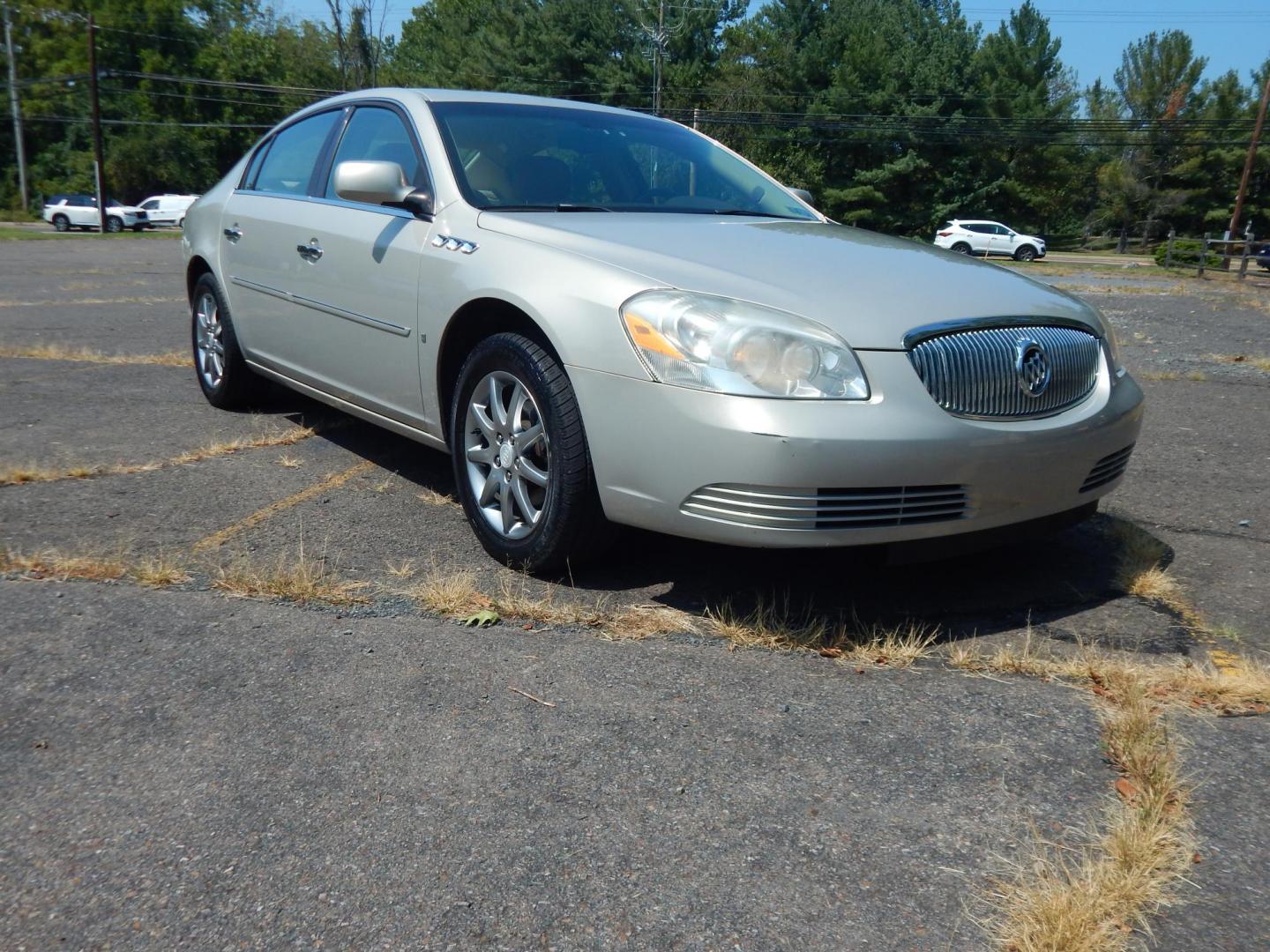 2007 Tan /Tan Buick Lucerne CXL V6 (1G4HD57207U) with an 3.8L V6 OHV 12V engine, 4-Speed Automatic Overdrive transmission, located at 6528 Lower York Road, New Hope, PA, 18938, (215) 862-9555, 40.358707, -74.977882 - Here we have a RECONSTRUCTED TITLE 2007 Buick Lucerne with the very popular 3.8L V6 putting power to the front wheels via an automatic transmission. Options include: tan leather, wood trim, power sliding drivers seat, dual climate controls, AM/FM/CD/AUX radio, cruise control, tilt steering wheel, au - Photo#6