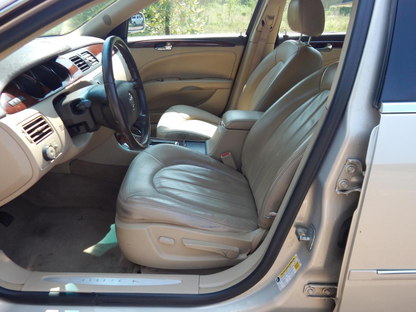 2007 Tan /Tan Buick Lucerne CXL V6 (1G4HD57207U) with an 3.8L V6 OHV 12V engine, 4-Speed Automatic Overdrive transmission, located at 6528 Lower York Road, New Hope, PA, 18938, (215) 862-9555, 40.358707, -74.977882 - Here we have a RECONSTRUCTED TITLE 2007 Buick Lucerne with the very popular 3.8L V6 putting power to the front wheels via an automatic transmission. Options include: tan leather, wood trim, power sliding drivers seat, dual climate controls, AM/FM/CD/AUX radio, cruise control, tilt steering wheel, au - Photo#10
