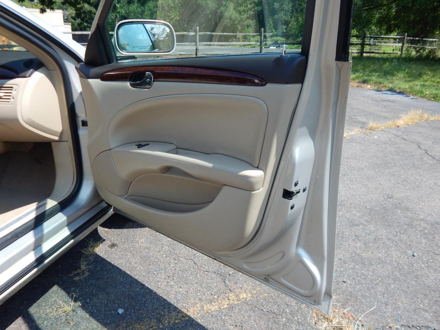 2007 Tan /Tan Buick Lucerne CXL V6 (1G4HD57207U) with an 3.8L V6 OHV 12V engine, 4-Speed Automatic Overdrive transmission, located at 6528 Lower York Road, New Hope, PA, 18938, (215) 862-9555, 40.358707, -74.977882 - Here we have a RECONSTRUCTED TITLE 2007 Buick Lucerne with the very popular 3.8L V6 putting power to the front wheels via an automatic transmission. Options include: tan leather, wood trim, power sliding drivers seat, dual climate controls, AM/FM/CD/AUX radio, cruise control, tilt steering wheel, au - Photo#13