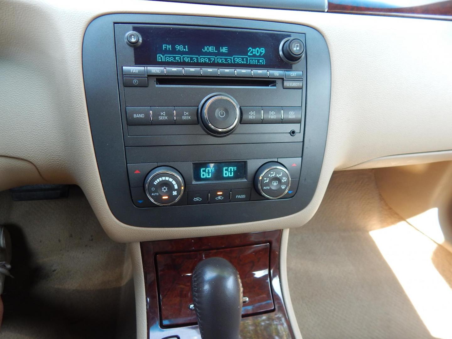 2007 Tan /Tan Buick Lucerne CXL V6 (1G4HD57207U) with an 3.8L V6 OHV 12V engine, 4-Speed Automatic Overdrive transmission, located at 6528 Lower York Road, New Hope, PA, 18938, (215) 862-9555, 40.358707, -74.977882 - Here we have a RECONSTRUCTED TITLE 2007 Buick Lucerne with the very popular 3.8L V6 putting power to the front wheels via an automatic transmission. Options include: tan leather, wood trim, power sliding drivers seat, dual climate controls, AM/FM/CD/AUX radio, cruise control, tilt steering wheel, au - Photo#23