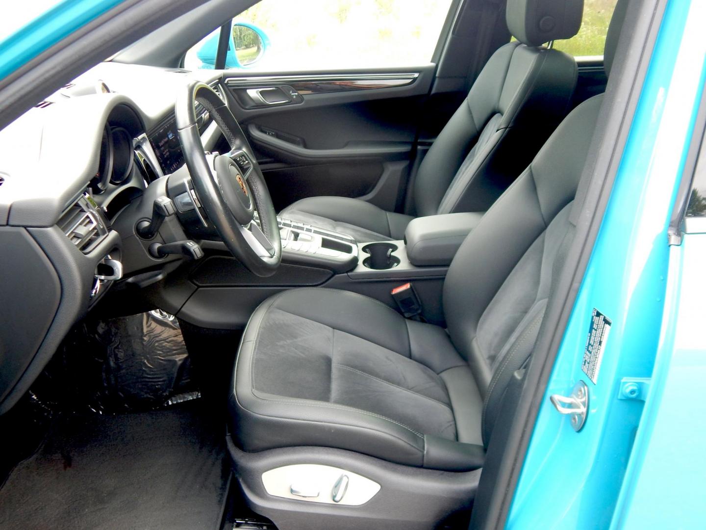 2021 Blue /Black Porsche Macan Base (WP1AA2A59ML) with an 3.6L V6 DOHC 24V TWIN-TURBO engine, 7A transmission, located at 6528 Lower York Road, New Hope, PA, 18938, (215) 862-9555, 40.358707, -74.977882 - Photo#11