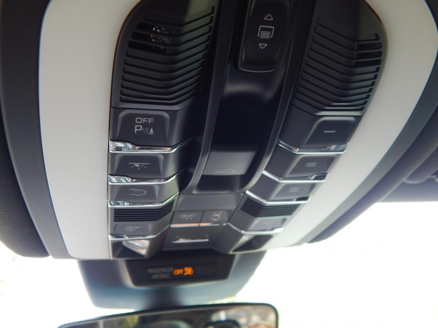 2021 Blue /Black Porsche Macan Base (WP1AA2A59ML) with an 3.6L V6 DOHC 24V TWIN-TURBO engine, 7A transmission, located at 6528 Lower York Road, New Hope, PA, 18938, (215) 862-9555, 40.358707, -74.977882 - Photo#27