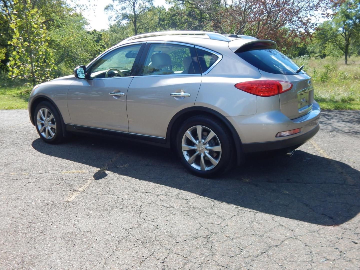 2008 Silver /Tan Infiniti EX EX35 AWD (JNKAJ09F18M) with an 3.5L V6 DOHC 24V engine, 5-Speed Automatic Overdrive transmission, located at 6528 Lower York Road, New Hope, PA, 18938, (215) 862-9555, 40.358707, -74.977882 - Here we have a very clean, Infiniti EX35 with a 3.5L V6 putting power to the ground via a smooth shifting AWD automatic transmission. Options include: beige paint, tan leather, wood trim, dual power seats, heated front seats, power sunroof, power folding rear seats, dual climate controls, push butto - Photo#2
