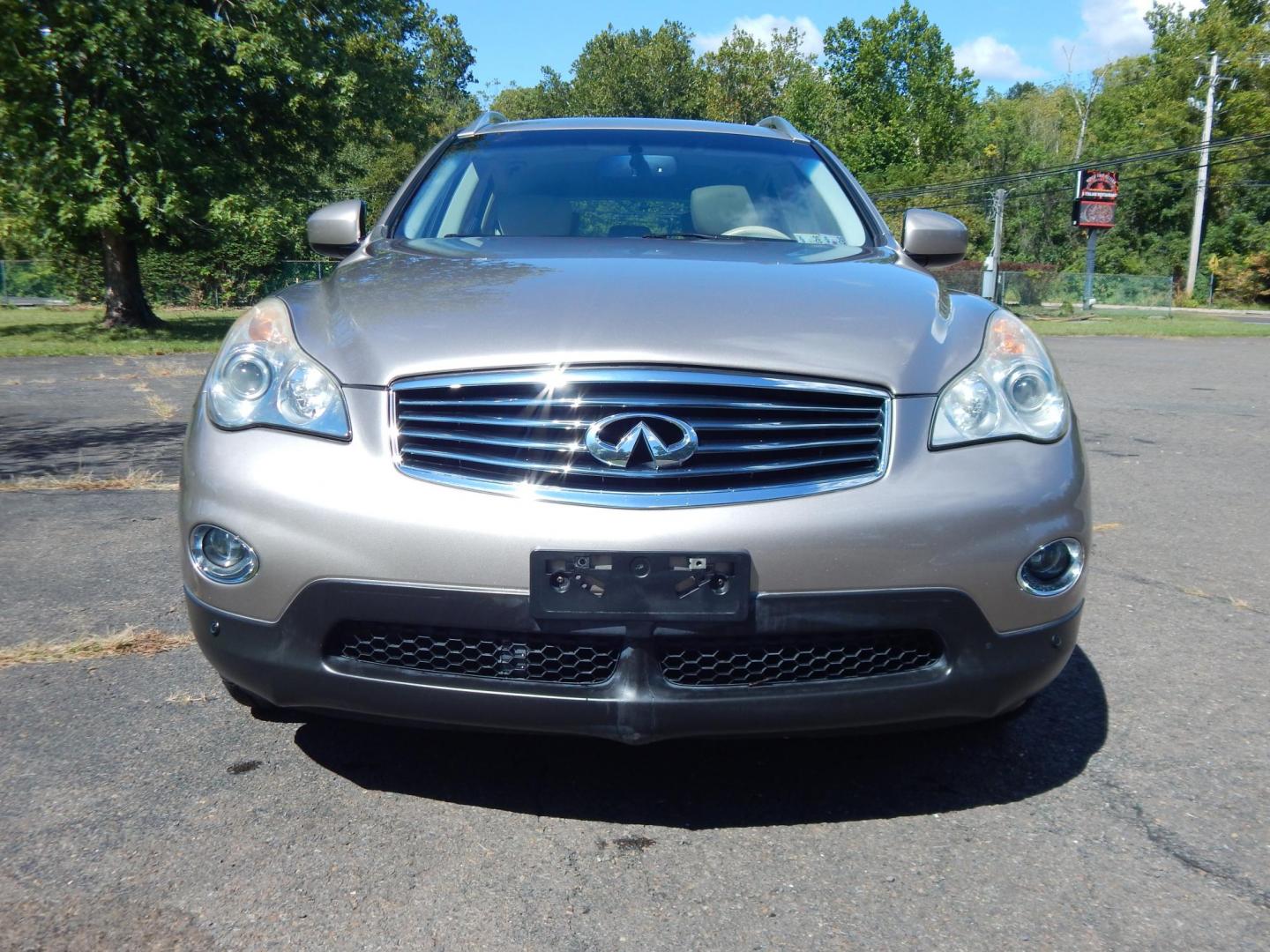 2008 Silver /Tan Infiniti EX EX35 AWD (JNKAJ09F18M) with an 3.5L V6 DOHC 24V engine, 5-Speed Automatic Overdrive transmission, located at 6528 Lower York Road, New Hope, PA, 18938, (215) 862-9555, 40.358707, -74.977882 - Here we have a very clean, Infiniti EX35 with a 3.5L V6 putting power to the ground via a smooth shifting AWD automatic transmission. Options include: beige paint, tan leather, wood trim, dual power seats, heated front seats, power sunroof, power folding rear seats, dual climate controls, push butto - Photo#8