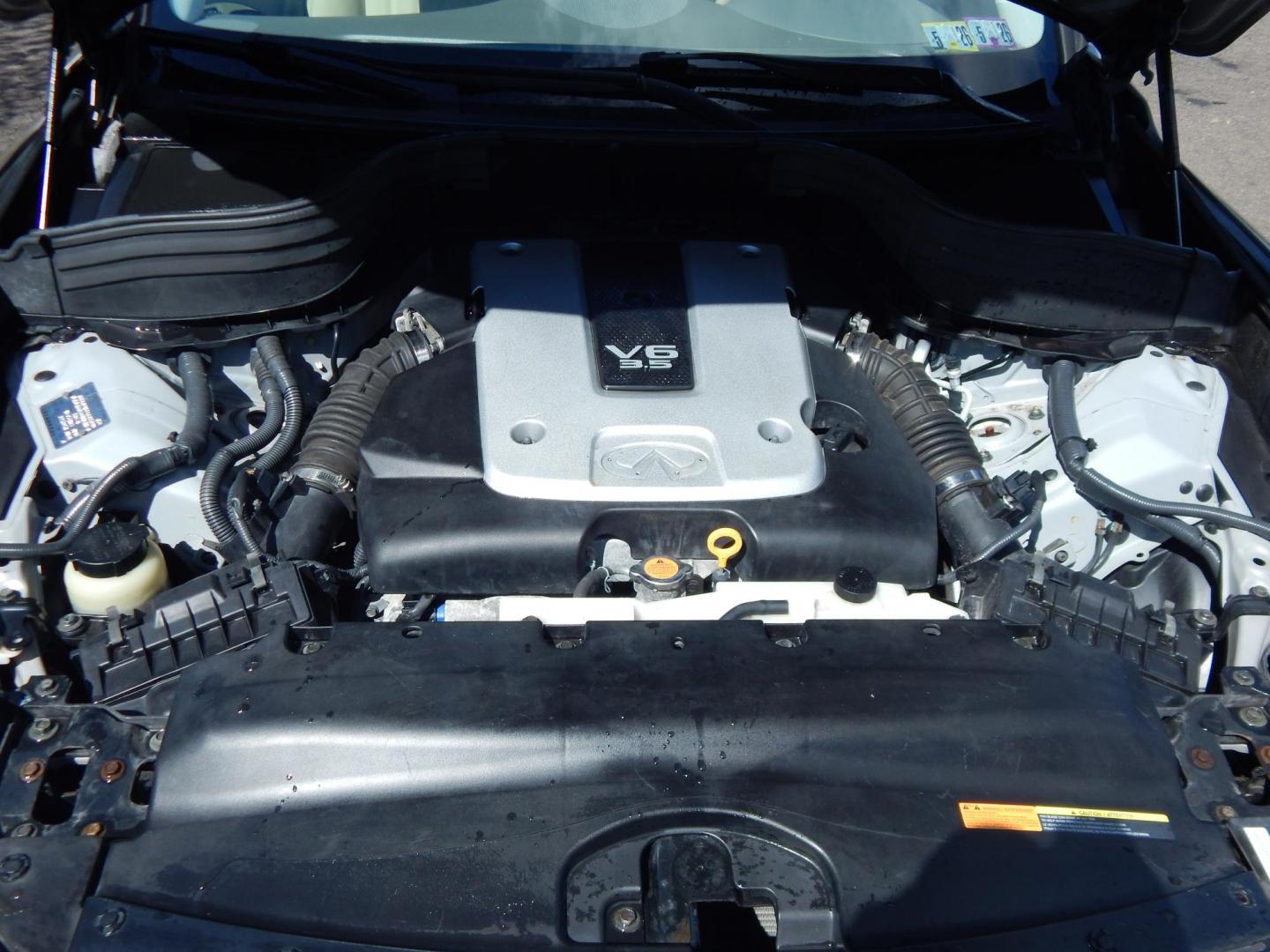 2008 Silver /Tan Infiniti EX EX35 AWD (JNKAJ09F18M) with an 3.5L V6 DOHC 24V engine, 5-Speed Automatic Overdrive transmission, located at 6528 Lower York Road, New Hope, PA, 18938, (215) 862-9555, 40.358707, -74.977882 - Here we have a very clean, Infiniti EX35 with a 3.5L V6 putting power to the ground via a smooth shifting AWD automatic transmission. Options include: beige paint, tan leather, wood trim, dual power seats, heated front seats, power sunroof, power folding rear seats, dual climate controls, push butto - Photo#19