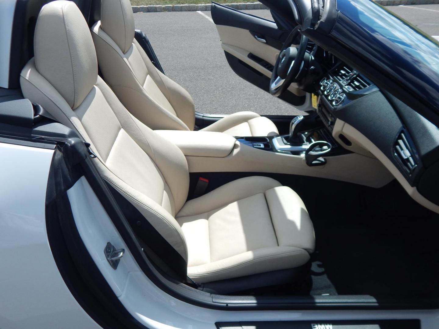 2016 White /Beige BMW Z4 sDrive28i (WBALL5C54G5) with an 2.0L L4 DOHC 16V TURBO engine, Automatic transmission, located at 6528 Lower York Road, New Hope, PA, 18938, (215) 862-9555, 40.358707, -74.977882 - Here we have a beautifully kept, 17k millage, BMW Z4 with a 2.0L Turbo 4 cylinder putting power to the rear wheels via a smooth shifting automatic transmission. Options include: white paint, beige leather interior, wood trim, 2 master keys, cruise control, tilt steering wheel, power windows/locks/mi - Photo#19