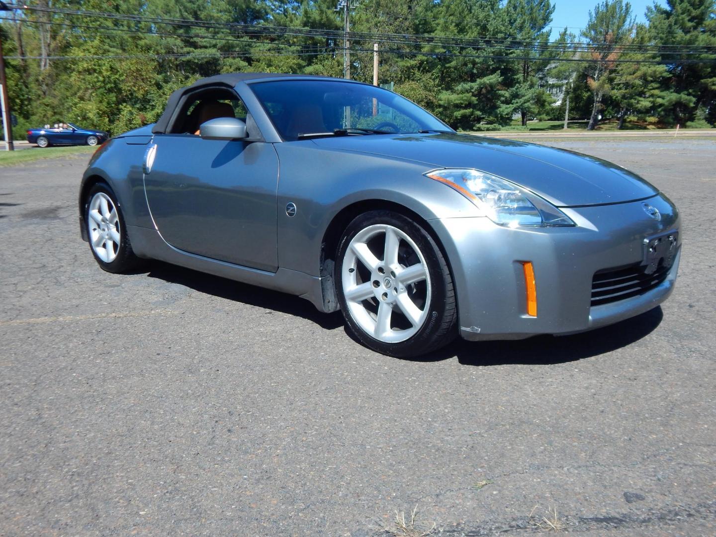 2004 Silver /Tan Nissan 350Z Enthusiast Roadster (JN1AZ36A14M) with an 3.5L V6 DOHC 24V engine, 6-Speed Manual Overdrive transmission, located at 6528 Lower York Road, New Hope, PA, 18938, (215) 862-9555, 40.358707, -74.977882 - Here we have a very fun to drive, Convertible Nissan 350z with a 3.5L V6 putting power to the rear wheels via a smooth shifting automatic transmission. Options include: tan leather sport seats, power seats, power convertible top, heat, A/C, AM/FM/CD/TAPE radio, navigation, tilt steering wheel, power - Photo#8
