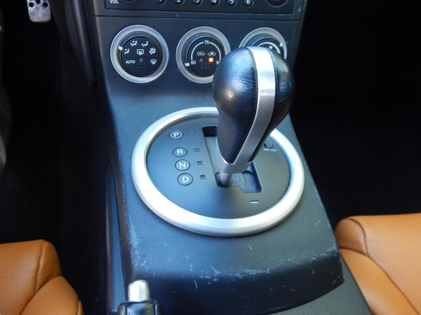 2004 Silver /Tan Nissan 350Z Enthusiast Roadster (JN1AZ36A14M) with an 3.5L V6 DOHC 24V engine, 6-Speed Manual Overdrive transmission, located at 6528 Lower York Road, New Hope, PA, 18938, (215) 862-9555, 40.358707, -74.977882 - Here we have a very fun to drive, Convertible Nissan 350z with a 3.5L V6 putting power to the rear wheels via a smooth shifting automatic transmission. Options include: tan leather sport seats, power seats, power convertible top, heat, A/C, AM/FM/CD/TAPE radio, navigation, tilt steering wheel, power - Photo#20