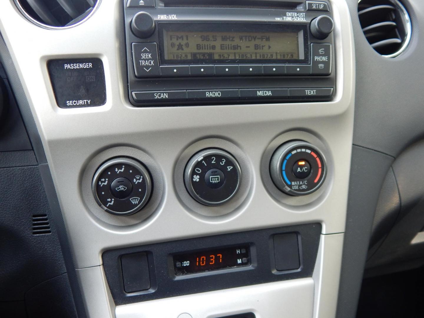 2013 Blue /Gray Toyota Matrix L (2T1KU4EE5DC) with an 1.8L L4 DOHC 16V engine, Automatic transmission, located at 6528 Lower York Road, New Hope, PA, 18938, (215) 862-9555, 40.358707, -74.977882 - Here we have a Toyota Matrix L with a 1.8L inline 4 cylinder putting power to the front wheels via an automatic transmission. Options include: gray cloth seats, heat and cold AC, front and rear windshield defrost, AM/FM/CD/MEDIA radio, cruise control, tilt steering wheel, traction control, power win - Photo#22