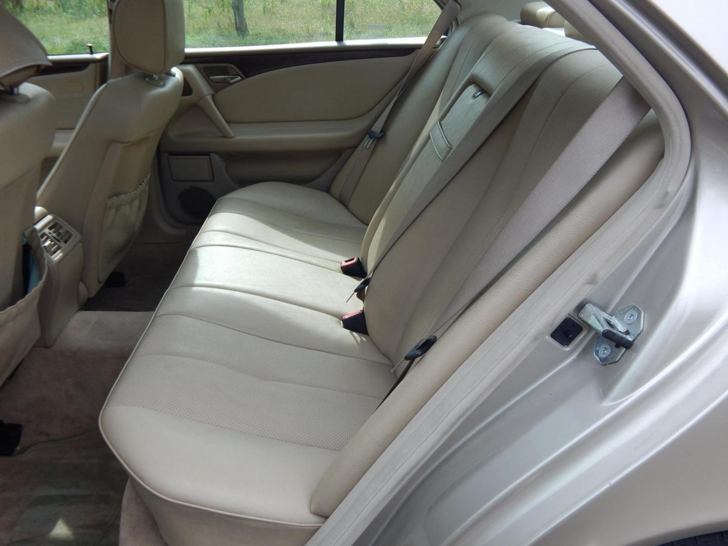 1999 Gold /Tan Mercedes-Benz E-Class E300 (WDBJF25HXXA) with an 3.0L L6 DOHC 24V TURBO DIESEL engine, 5-Speed Automatic Overdrive transmission, located at 6528 Lower York Road, New Hope, PA, 18938, (215) 862-9555, 40.358707, -74.977882 - Here we have a very nicely kept, 2 owner and no accident, 1999 Mercedes E300 with a 3.0L inline 6 cylinder turbo Diesel engine putting power to the rear wheels via an automatic transmission. Options include: tan leather with wood trim, sunroof, power seats, memory seats, AM/FM/CD/TAPE radio, dual cl - Photo#12