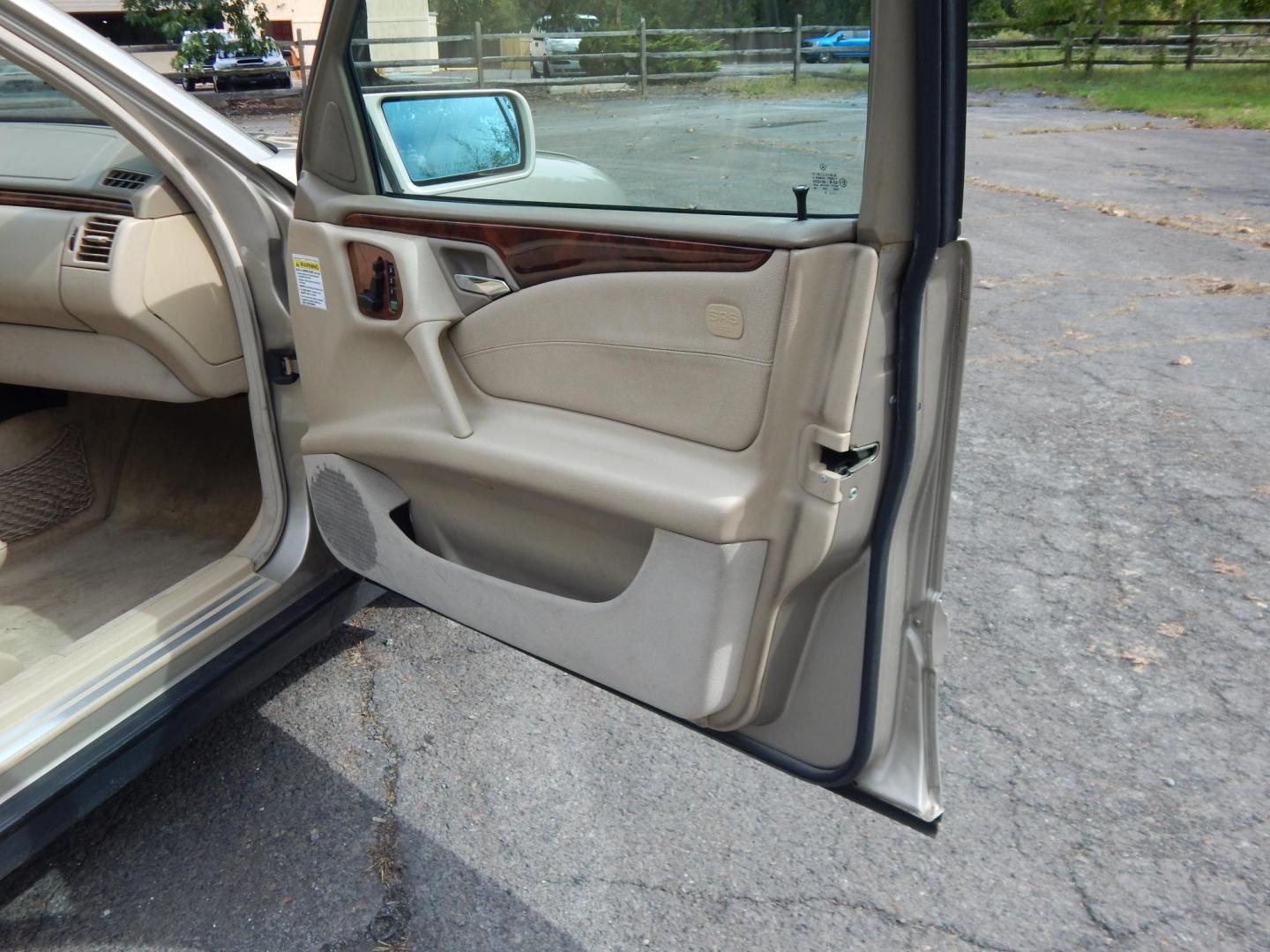 1999 Gold /Tan Mercedes-Benz E-Class E300 (WDBJF25HXXA) with an 3.0L L6 DOHC 24V TURBO DIESEL engine, 5-Speed Automatic Overdrive transmission, located at 6528 Lower York Road, New Hope, PA, 18938, (215) 862-9555, 40.358707, -74.977882 - Here we have a very nicely kept, 2 owner and no accident, 1999 Mercedes E300 with a 3.0L inline 6 cylinder turbo Diesel engine putting power to the rear wheels via an automatic transmission. Options include: tan leather with wood trim, sunroof, power seats, memory seats, AM/FM/CD/TAPE radio, dual cl - Photo#15