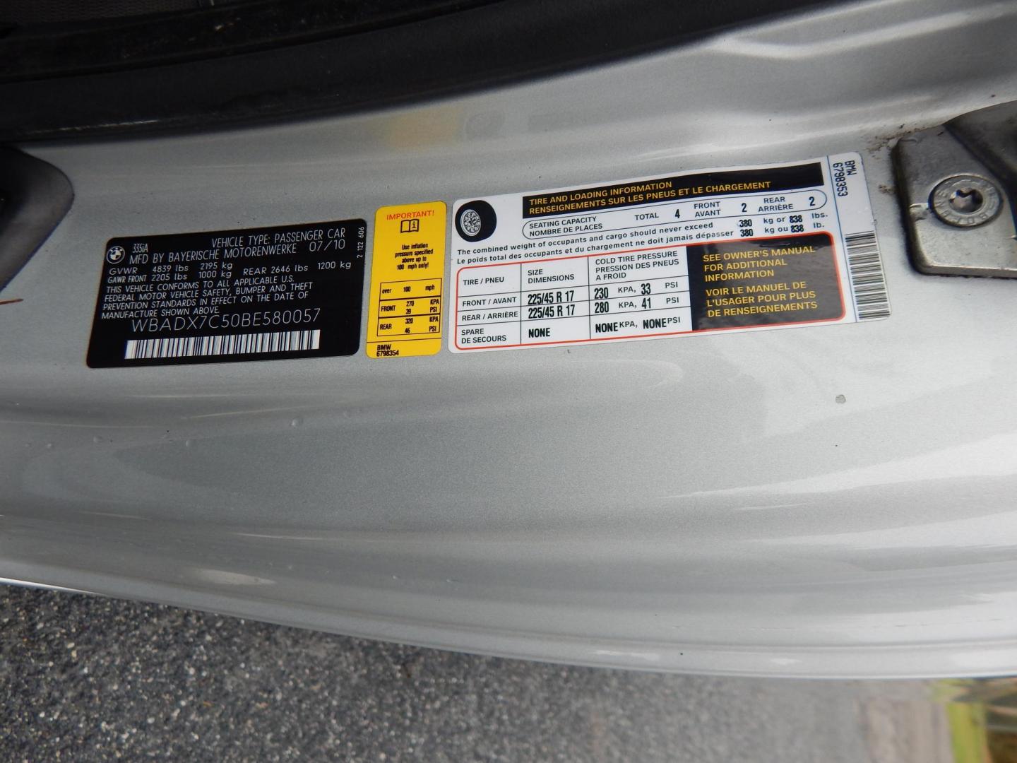 2011 Silver /Black BMW 3-Series 335i Convertible (WBADX7C50BE) with an 3.0L L6 DOHC 24V engine, Automatic transmission, located at 6528 Lower York Road, New Hope, PA, 18938, (215) 862-9555, 40.358707, -74.977882 - Here we have a very nice BMW 335i hard top convertible with a 3.0L turbo six cylinder engine putting power to the rear wheels via a smooth shifting automatic transmission. Options include: black leather, wood trim, dual power seats, heated seats, dual climate controls, AM/FM/CD/AUX radio, automatic - Photo#8