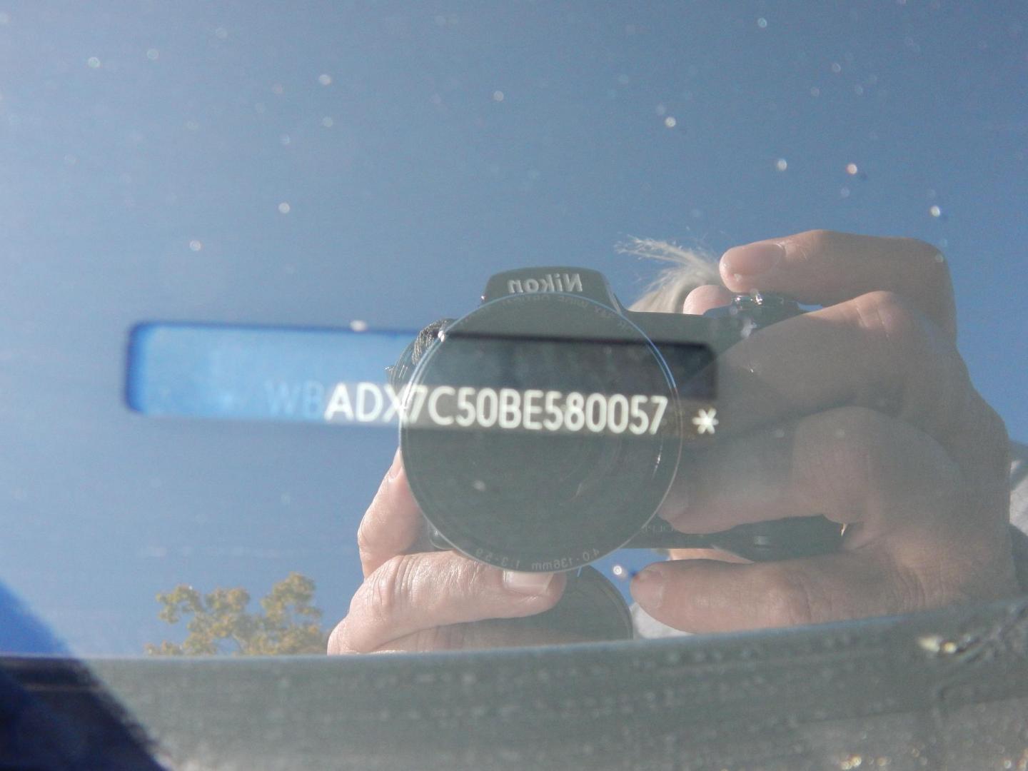 2011 Silver /Black BMW 3-Series 335i Convertible (WBADX7C50BE) with an 3.0L L6 DOHC 24V engine, Automatic transmission, located at 6528 Lower York Road, New Hope, PA, 18938, (215) 862-9555, 40.358707, -74.977882 - Here we have a very nice BMW 335i hard top convertible with a 3.0L turbo six cylinder engine putting power to the rear wheels via a smooth shifting automatic transmission. Options include: black leather, wood trim, dual power seats, heated seats, dual climate controls, AM/FM/CD/AUX radio, automatic - Photo#28