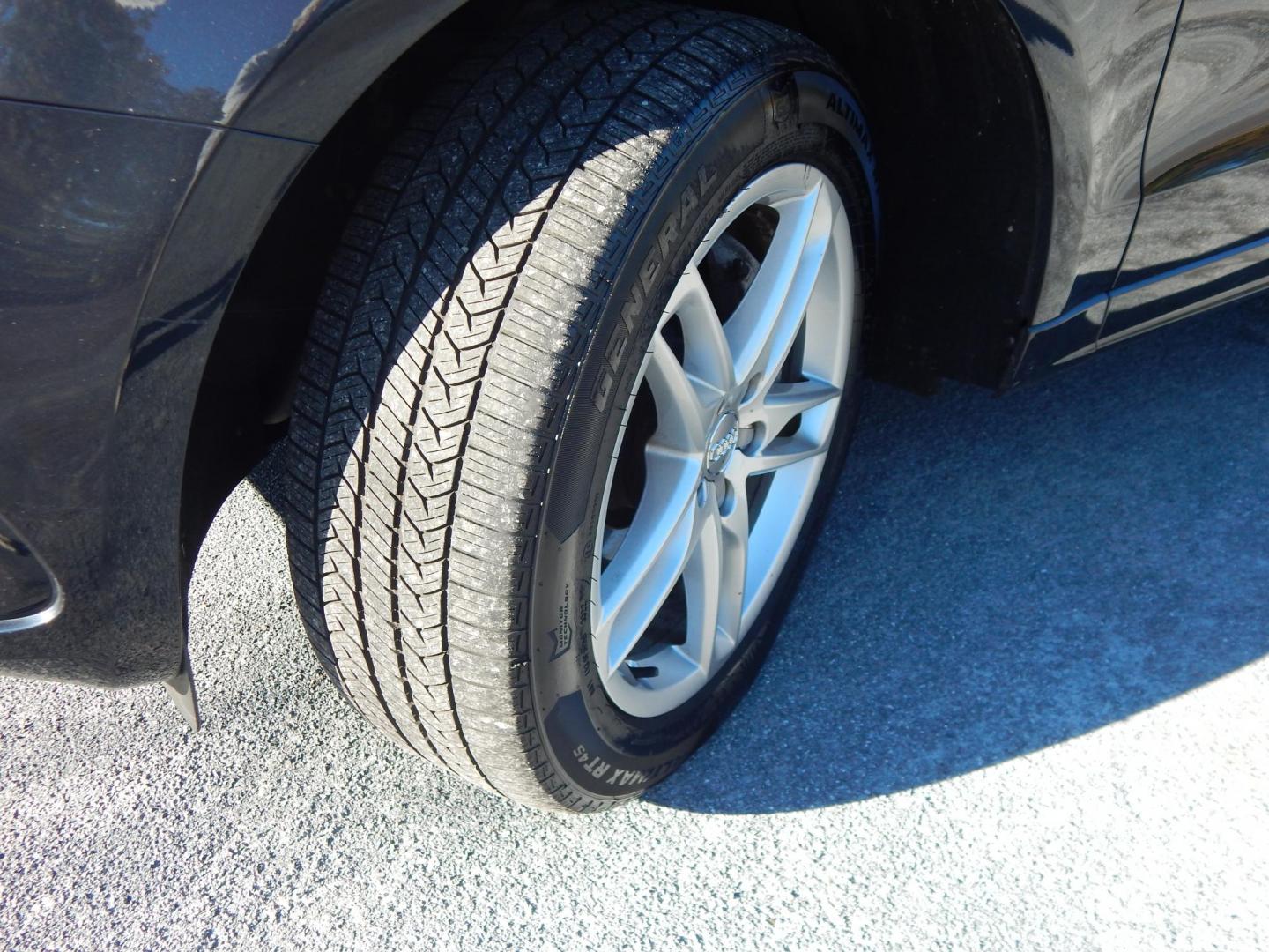 2016 Blue /Brown Audi Q5 3.0T Premium Plus quattro (WA1D7AFP9GA) with an 3.0L V6 DOHC 24V engine, 8A transmission, located at 6528 Lower York Road, New Hope, PA, 18938, (215) 862-9555, 40.358707, -74.977882 - Here we have a very nice 2016 Audi Q5 with a 3.0L V6 supercharged engine putting power to all four wheels via a smooth shifting automatic transmission. Options include: brown leather, power seats, heated front seats, panoramic sunroof, dual climate controls, push button start, navigation, AM/FM/CD/B - Photo#20