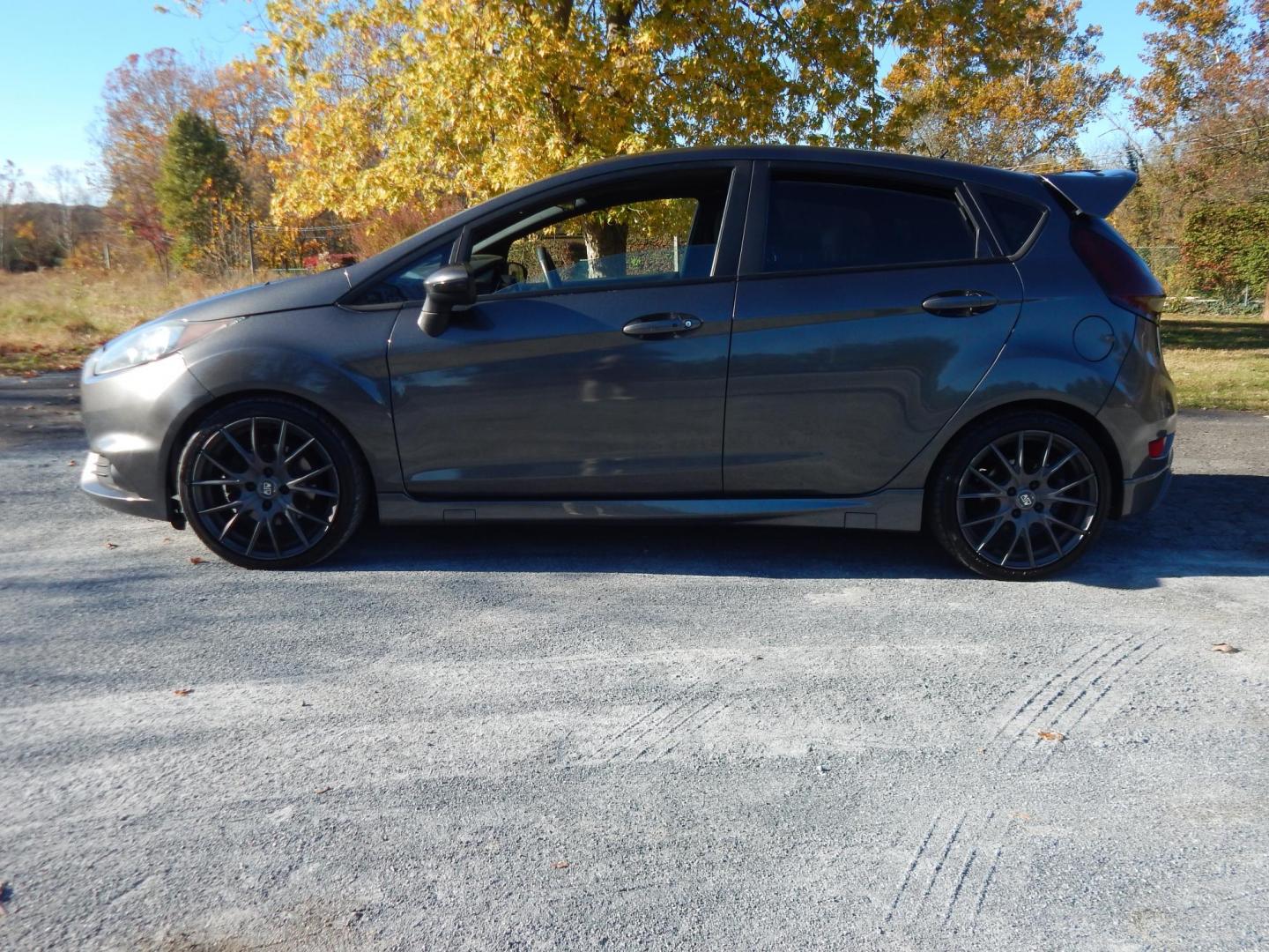 2016 Gray /Black Ford Fiesta ST Hatchback (3FADP4GX1GM) with an 1.6L Turbo engine, 6M transmission, located at 6528 Lower York Road, New Hope, PA, 18938, (215) 862-9555, 40.358707, -74.977882 - Here we have a very fun to drive, Ford Fiesta ST with a 1.6L turbo engine putting power to the front wheels via a 6 speed manual transmission. Options include: black cloth, heated front seats, AC/heat, AM/FM/CD/SAT/BLUETOOTH radio, cruise control, tilt steering wheel, automatic headlights, power win - Photo#1