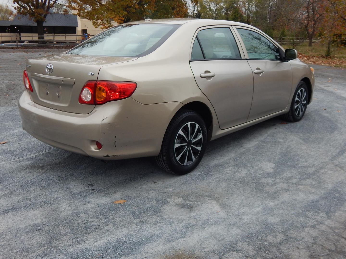 2010 Gold /Tan cloth Toyota Corolla Base 4-Speed AT (2T1BU4EE9AC) with an 1.8L L4 DOHC 16V engine, 4-Speed Automatic transmission, located at 6528 Lower York Road, New Hope, PA, 18938, (215) 862-9555, 40.358707, -74.977882 - Here is a clean, ONE OWNER great running 2010 Toyota Corolla in Gokld with tan cloth interior, front, side, and rear airbags, AM/FM/6Cd player AUX, 1.8 Liter I4 automatic transmission, FWD, PA inspected thru to 08/26, rear defrost, traction control, 4 Goodyear tires in good condition, Price excludes - Photo#3