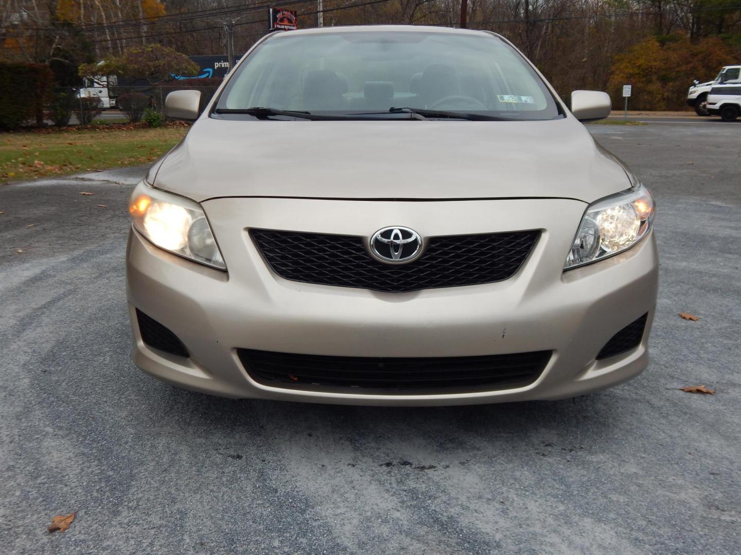 2010 Gold /Tan cloth Toyota Corolla Base 4-Speed AT (2T1BU4EE9AC) with an 1.8L L4 DOHC 16V engine, 4-Speed Automatic transmission, located at 6528 Lower York Road, New Hope, PA, 18938, (215) 862-9555, 40.358707, -74.977882 - Here is a clean, ONE OWNER great running 2010 Toyota Corolla in Gokld with tan cloth interior, front, side, and rear airbags, AM/FM/6Cd player AUX, 1.8 Liter I4 automatic transmission, FWD, PA inspected thru to 08/26, rear defrost, traction control, 4 Goodyear tires in good condition, Price excludes - Photo#6