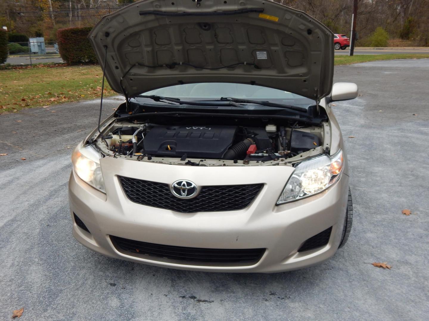 2010 Gold /Tan cloth Toyota Corolla Base 4-Speed AT (2T1BU4EE9AC) with an 1.8L L4 DOHC 16V engine, 4-Speed Automatic transmission, located at 6528 Lower York Road, New Hope, PA, 18938, (215) 862-9555, 40.358707, -74.977882 - Here is a clean, ONE OWNER great running 2010 Toyota Corolla in Gokld with tan cloth interior, front, side, and rear airbags, AM/FM/6Cd player AUX, 1.8 Liter I4 automatic transmission, FWD, PA inspected thru to 08/26, rear defrost, traction control, 4 Goodyear tires in good condition, Price excludes - Photo#16