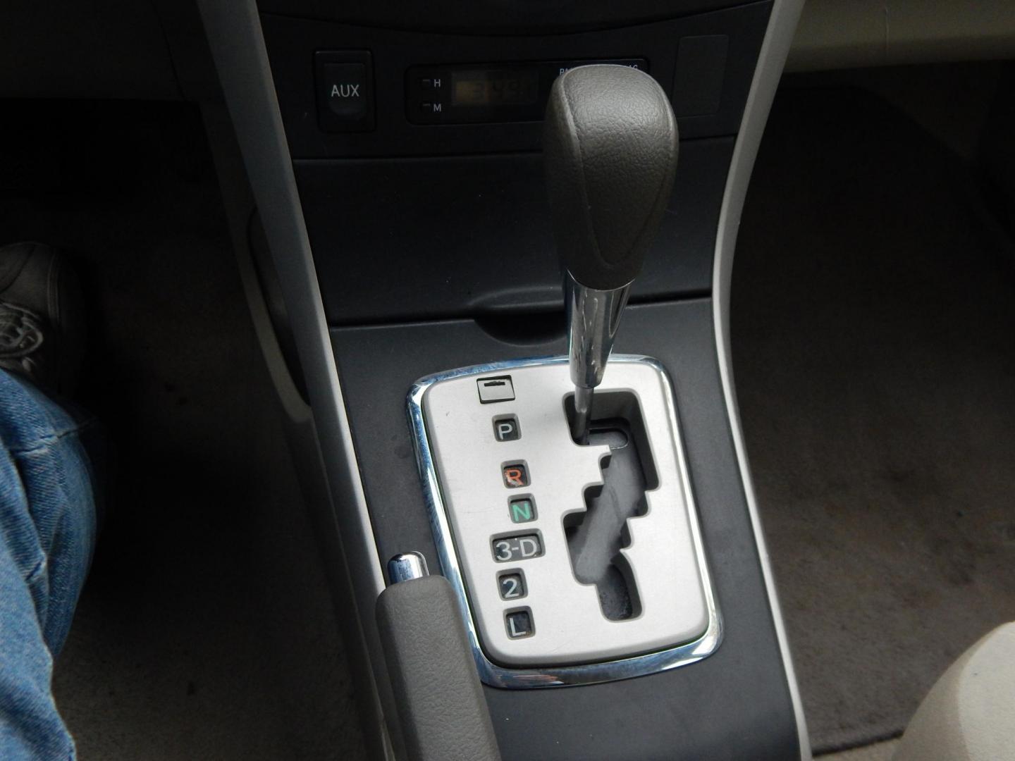 2010 Gold /Tan cloth Toyota Corolla Base 4-Speed AT (2T1BU4EE9AC) with an 1.8L L4 DOHC 16V engine, 4-Speed Automatic transmission, located at 6528 Lower York Road, New Hope, PA, 18938, (215) 862-9555, 40.358707, -74.977882 - Here is a clean, ONE OWNER great running 2010 Toyota Corolla in Gokld with tan cloth interior, front, side, and rear airbags, AM/FM/6Cd player AUX, 1.8 Liter I4 automatic transmission, FWD, PA inspected thru to 08/26, rear defrost, traction control, 4 Goodyear tires in good condition, Price excludes - Photo#20