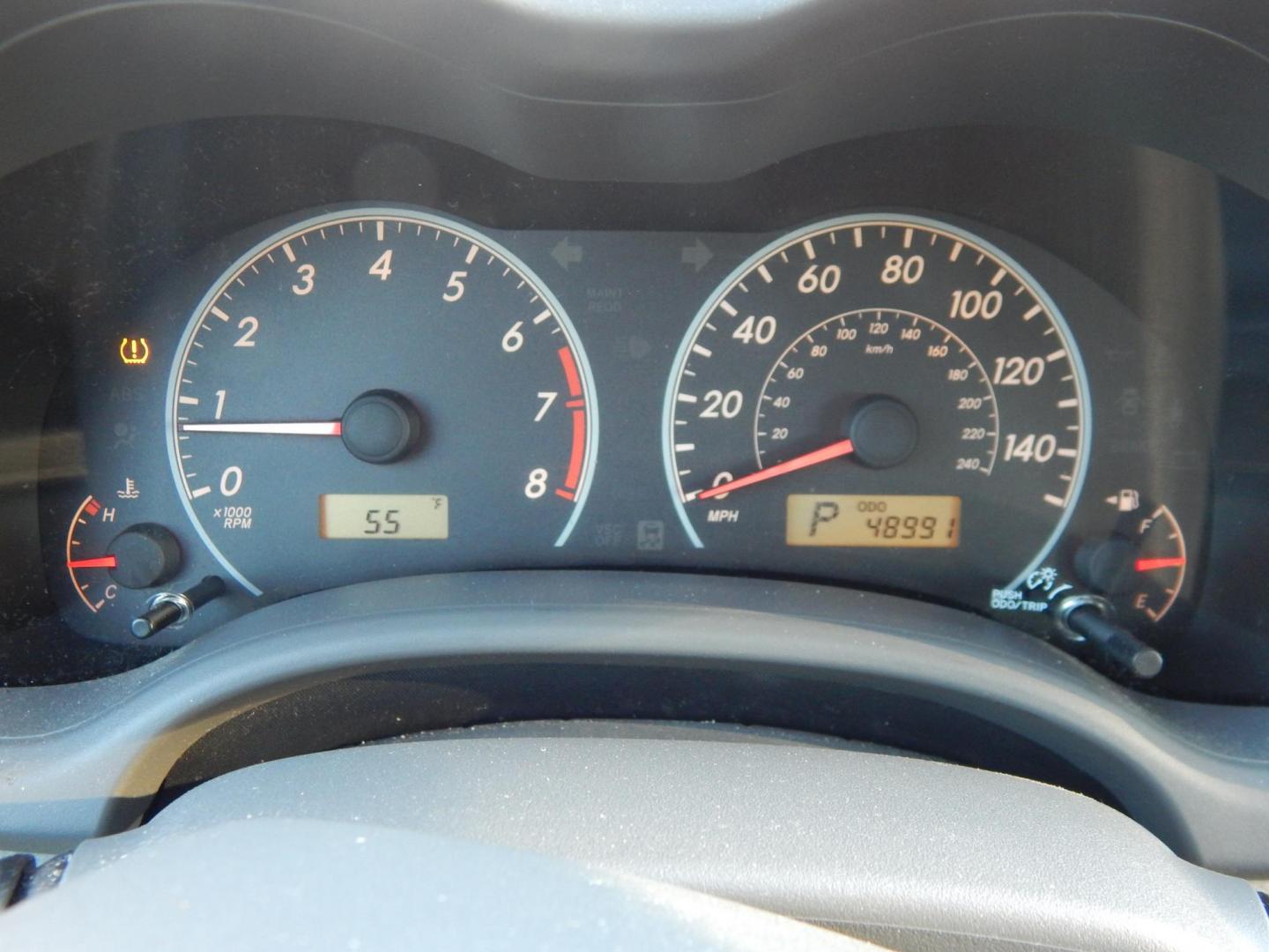 2009 Gray /Gray Toyota Corolla LE (JTDBL40E399) with an 1.8L L4 DOHC 16V engine, 5-Speed Automatic Overdrive transmission, located at 6528 Lower York Road, New Hope, PA, 18938, (215) 862-9555, 40.358707, -74.977882 - Here we have a one family owned Toyota Corolla with a 1.8L 4 cylinder engine putting power to the front wheels via an automatic transmission. Options include: gray cloth, keyless entry, manual moving seats, AC, heat, front window defrost, rear window defrost, AM/FM/CD/SAT/AUX radio, cruise control, - Photo#20