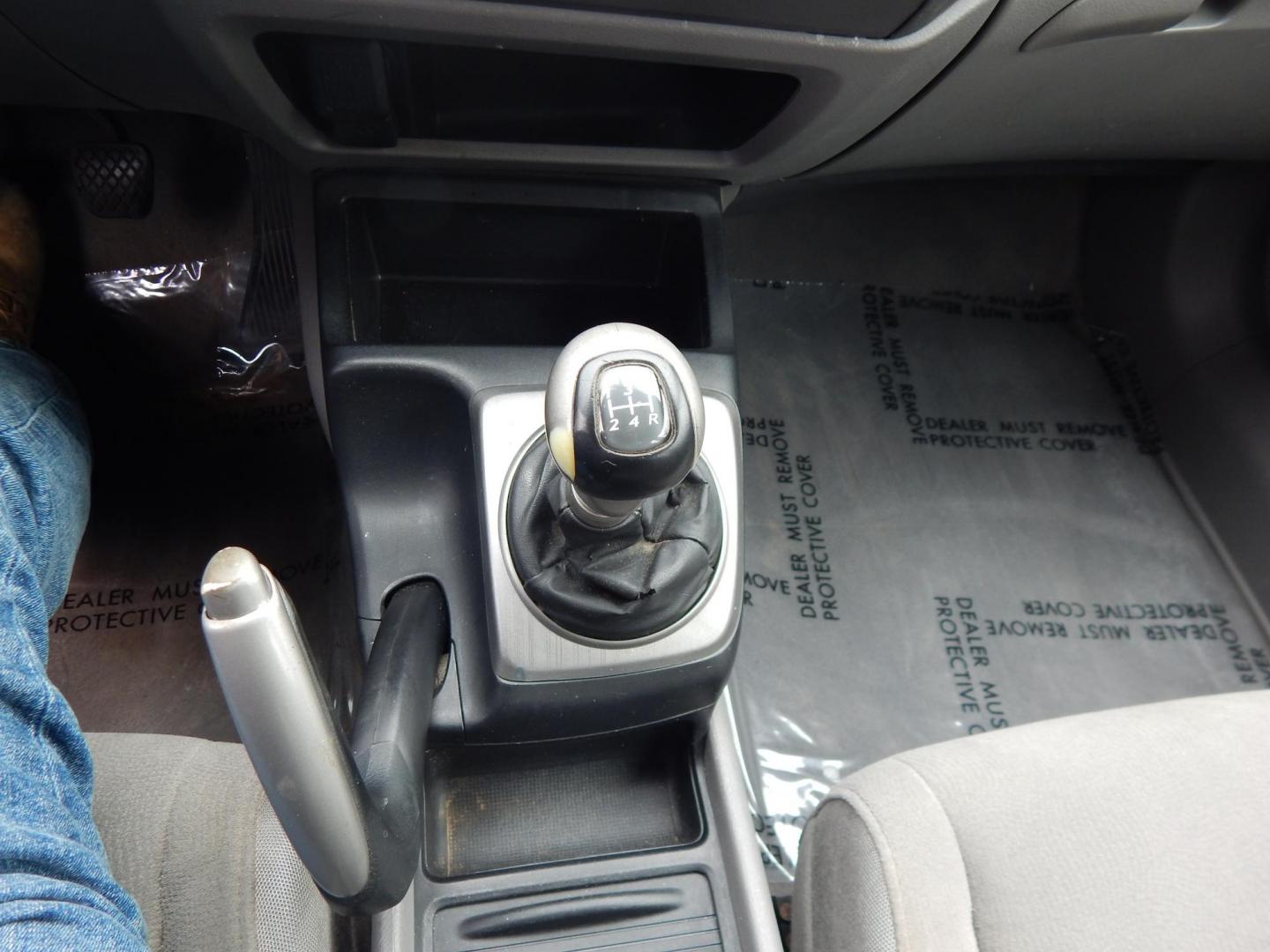 2008 Blue /Gray Honda Civic LX Sedan (1HGFA15528L) with an 1.8L L4 SOHC 16V engine, 5-Speed Manual Overdrive transmission, located at 6528 Lower York Road, New Hope, PA, 18938, (215) 862-9555, 40.358707, -74.977882 - Here we have a ONE OWNER, Honda Civic with a 1.8L inline 4 cylinder engine putting power to the front wheels via a smooth shifting 5 speed manual transmission. Options include: gray cloth, manual seats, AC, heat, AM/FM/CD/AUX radio, tilt steering wheel, cruise control, power windows/locks/mirrors an - Photo#23