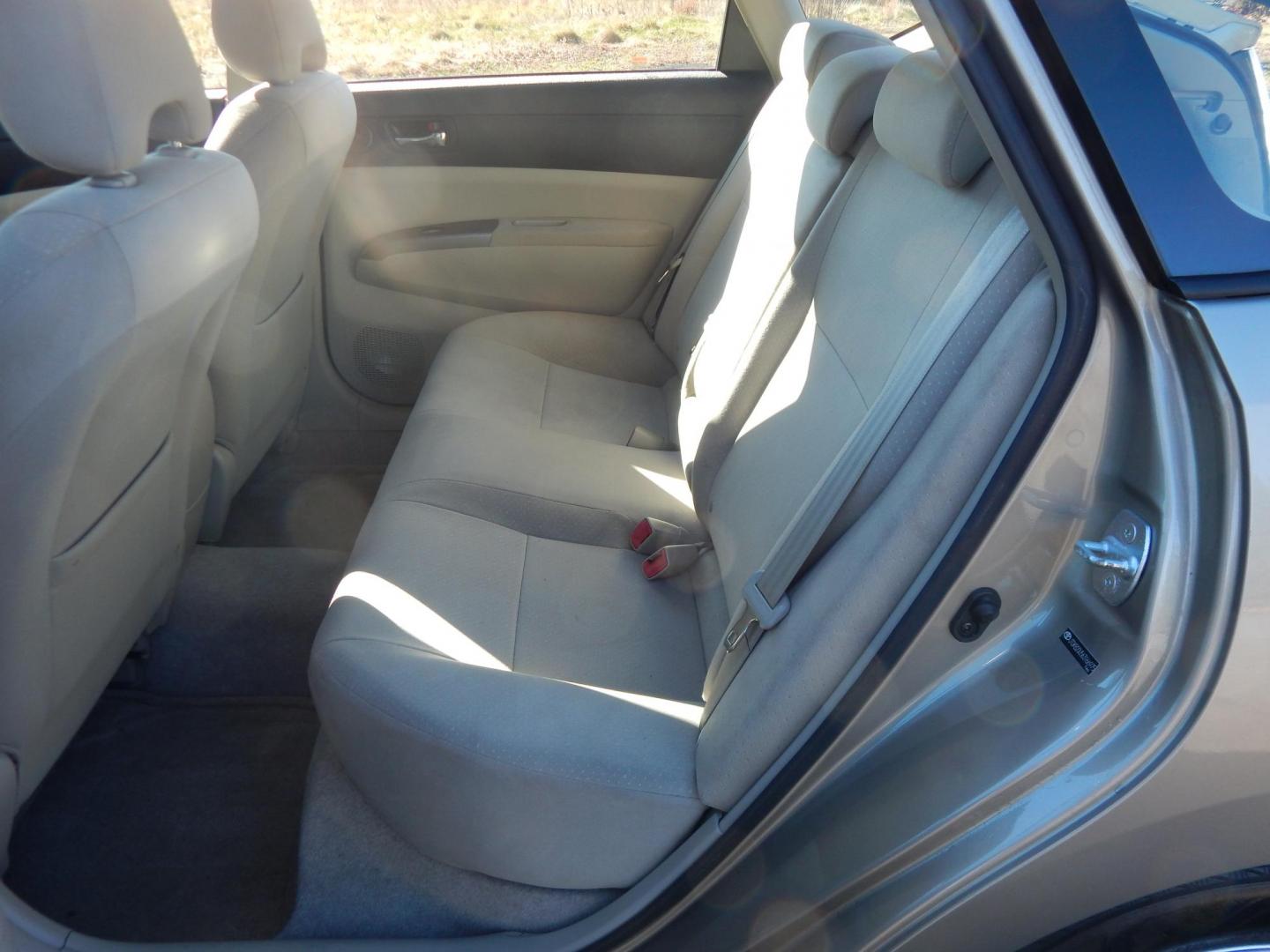 2006 Gold /Tan Toyota Prius 4-Door Liftback (JTDKB20U563) with an 1.5L L4 DOHC 16V HYBRID engine, Automatic CVT Overdrive transmission, located at 6528 Lower York Road, New Hope, PA, 18938, (215) 862-9555, 40.358707, -74.977882 - Here we have a 2006 Toyota Prius with a new refurbished hybrid battery and a new starting battery! This Prius has a 1.5L inline 4 cylinder hybrid engine putting power to the front wheels via an automatic transmission. Options include: tan cloth, manual seats, AM/FM/SAT/DISC/AUX radio, heat, A/C, cru - Photo#10