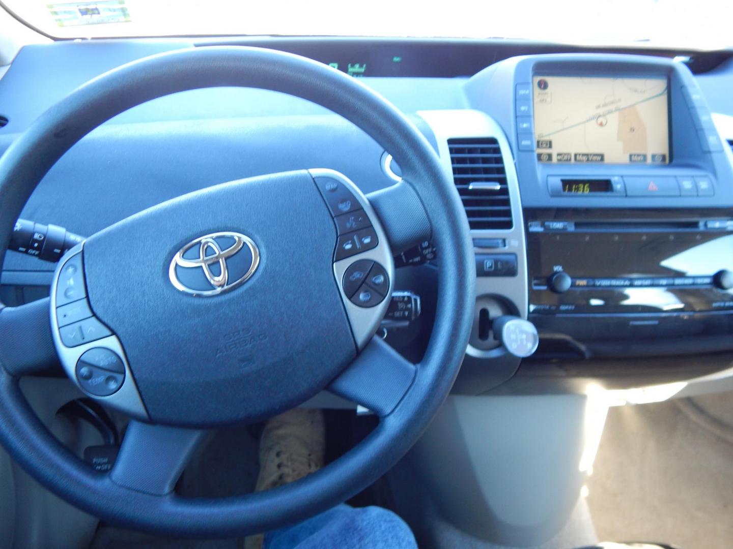 2006 Gold /Tan Toyota Prius 4-Door Liftback (JTDKB20U563) with an 1.5L L4 DOHC 16V HYBRID engine, Automatic CVT Overdrive transmission, located at 6528 Lower York Road, New Hope, PA, 18938, (215) 862-9555, 40.358707, -74.977882 - Here we have a 2006 Toyota Prius with a new refurbished hybrid battery and a new starting battery! This Prius has a 1.5L inline 4 cylinder hybrid engine putting power to the front wheels via an automatic transmission. Options include: tan cloth, manual seats, AM/FM/SAT/DISC/AUX radio, heat, A/C, cru - Photo#22