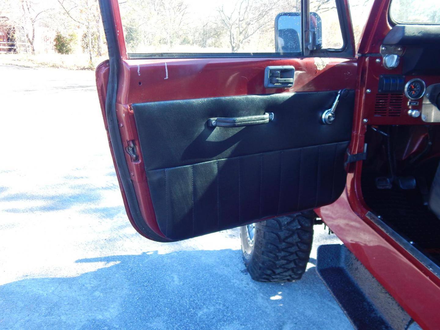 1984 Burgundy /Black Jeep CJ7 Renegade (1JCCM87A7ET) with an 4.2L L6 OHV engine, 4-Speed manual transmission, located at 6528 Lower York Road, New Hope, PA, 18938, (215) 862-9555, 40.358707, -74.977882 - Photo#8