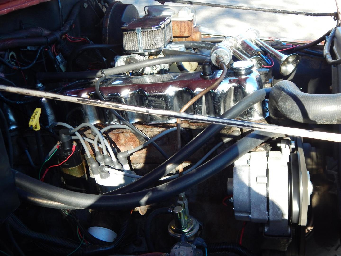 1984 Burgundy /Black Jeep CJ7 Renegade (1JCCM87A7ET) with an 4.2L L6 OHV engine, 4-Speed manual transmission, located at 6528 Lower York Road, New Hope, PA, 18938, (215) 862-9555, 40.358707, -74.977882 - Photo#17