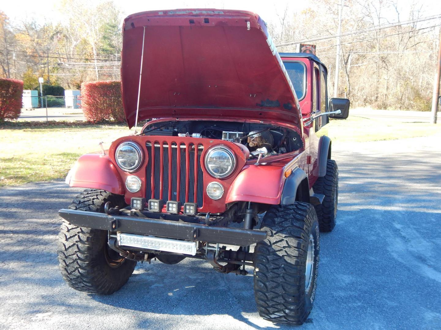 1984 Burgundy /Black Jeep CJ7 Renegade (1JCCM87A7ET) with an 4.2L L6 OHV engine, 4-Speed manual transmission, located at 6528 Lower York Road, New Hope, PA, 18938, (215) 862-9555, 40.358707, -74.977882 - Photo#20