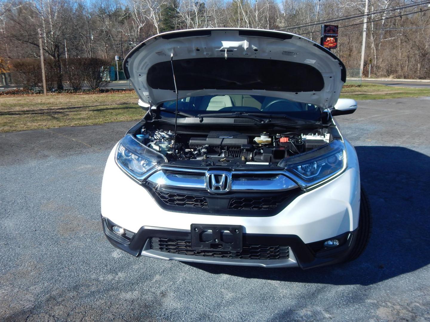 2019 White /Tan Honda CR-V EX AWD (5J6RW2H57KL) with an 1.5L L4 16V DOHC TURBO engine, CVT transmission, located at 6528 Lower York Road, New Hope, PA, 18938, (215) 862-9555, 40.358707, -74.977882 - Here we have a very clean, low millage, Honda CRV with a 1.5L inline 4 cylinder engine putting power to an automatic AWD transmission. Options include: tan cloth, drivers power seat, sunroof, heated front seats, dual climate controls, AM/FM/SIR/BLUETOOTH radio, back up camera, tilt steering wheel, p - Photo#18