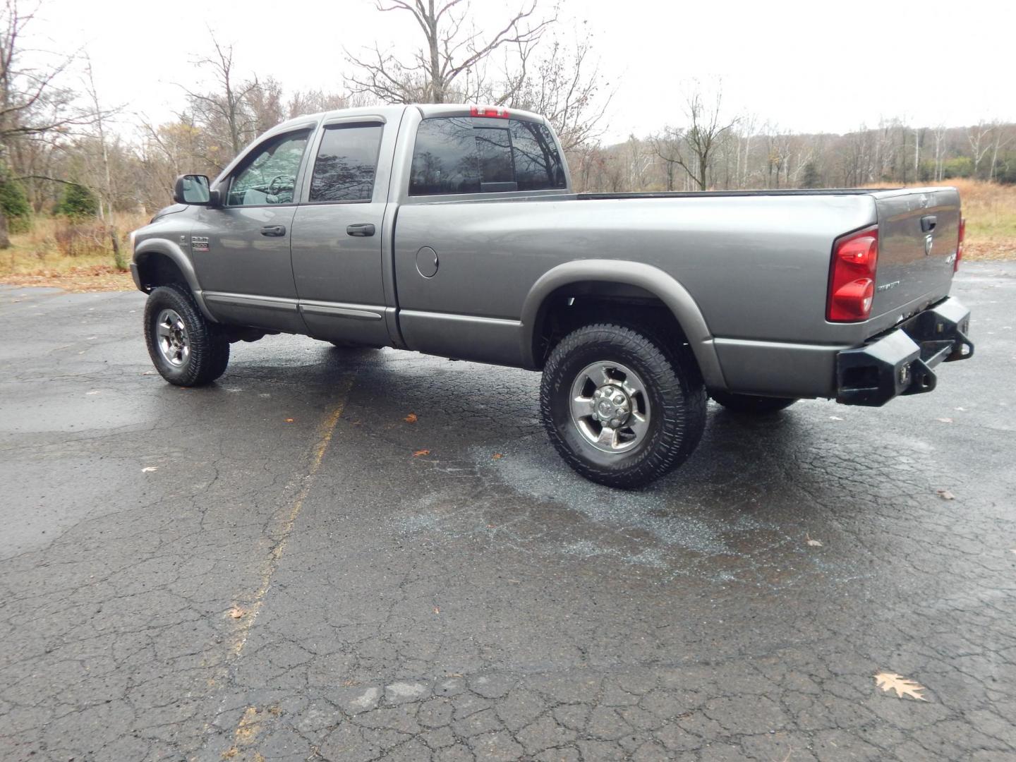 2007 Gray /gray Dodge Ram 2500 Laramie Quad Cab 4WD (1D7KS28C37J) with an 5.9L L6 OHV 24V TURBO DIESEL engine, Automatic transmission, located at 6528 Lower York Road, New Hope, PA, 18938, (215) 862-9555, 40.358707, -74.977882 - Photo#2