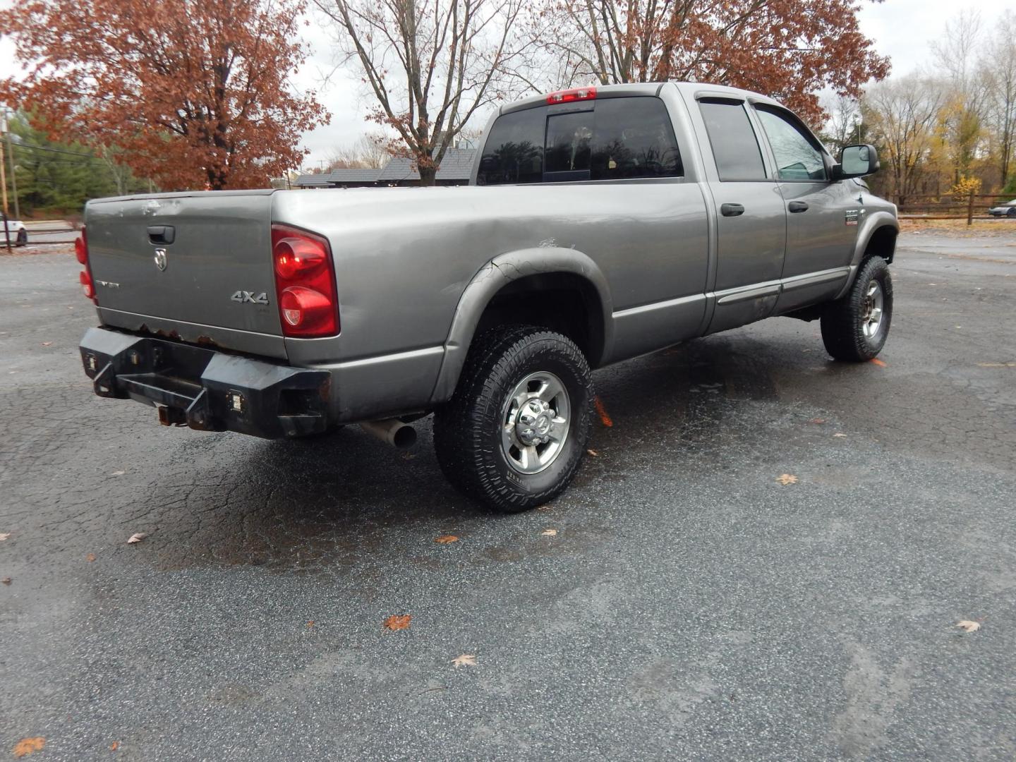2007 Gray /gray Dodge Ram 2500 Laramie Quad Cab 4WD (1D7KS28C37J) with an 5.9L L6 OHV 24V TURBO DIESEL engine, Automatic transmission, located at 6528 Lower York Road, New Hope, PA, 18938, (215) 862-9555, 40.358707, -74.977882 - Photo#3