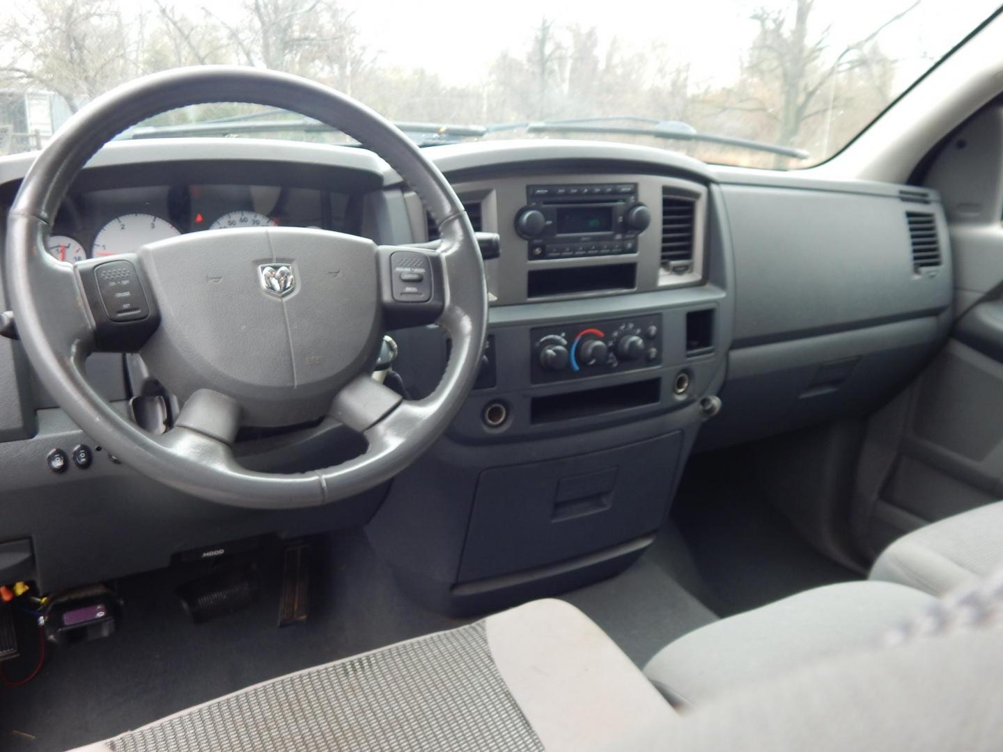 2007 Gray /gray Dodge Ram 2500 Laramie Quad Cab 4WD (1D7KS28C37J) with an 5.9L L6 OHV 24V TURBO DIESEL engine, Automatic transmission, located at 6528 Lower York Road, New Hope, PA, 18938, (215) 862-9555, 40.358707, -74.977882 - Photo#13