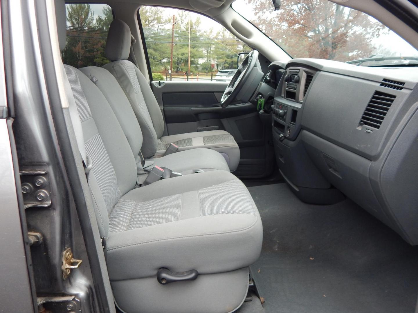 2007 Gray /gray Dodge Ram 2500 Laramie Quad Cab 4WD (1D7KS28C37J) with an 5.9L L6 OHV 24V TURBO DIESEL engine, Automatic transmission, located at 6528 Lower York Road, New Hope, PA, 18938, (215) 862-9555, 40.358707, -74.977882 - Photo#16