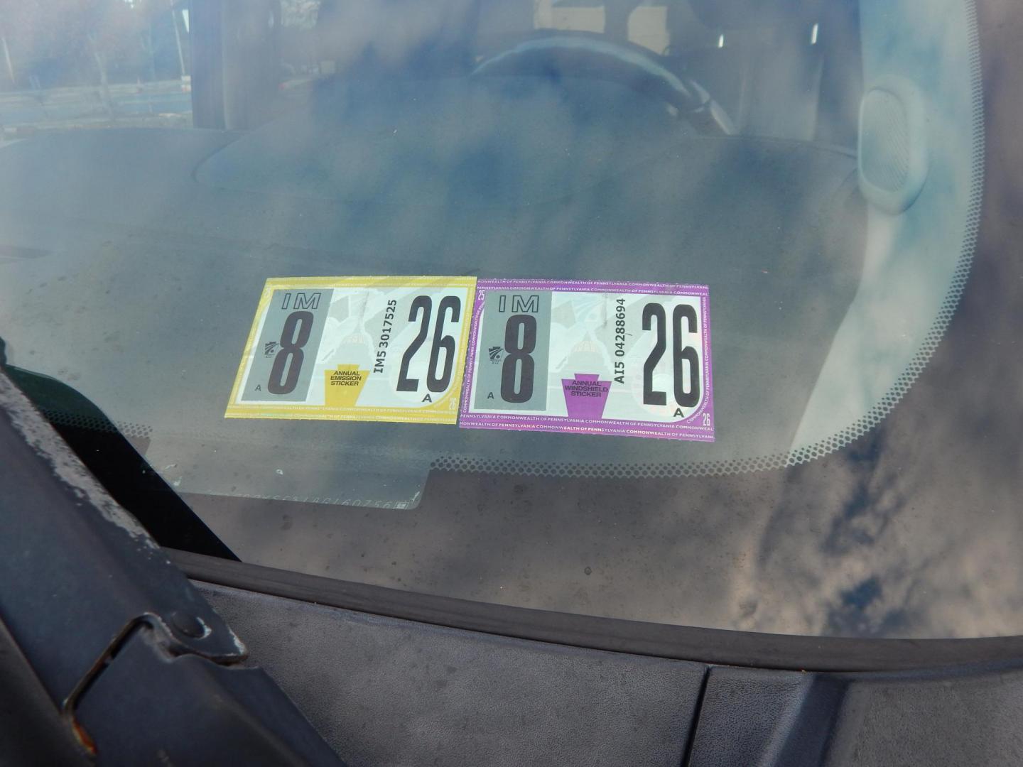 2010 Blue /Black Chevrolet Silverado 1500 LT1 Crew Cab 4WD (3GCRKSE31AG) with an 5.3L V8 OHV 16V FFV engine, 4-Speed Automatic transmission, located at 6528 Lower York Road, New Hope, PA, 18938, (215) 862-9555, 40.358707, -74.977882 - Here we have a Chevrolet Silverado 1500 with a 5.3L V8 putting power to the ground via an automatic 4x4 transmission. Options include: black leather, power sliding drivers seat, dual climate controls, AM/FM/CD/AUX radio, tilt steering wheel, automatic headlights, cruise control, power windows/locks/ - Photo#23