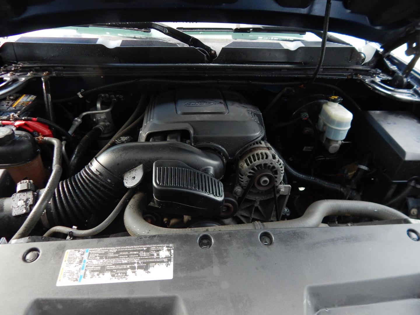 2010 Blue /Black Chevrolet Silverado 1500 LT1 Crew Cab 4WD (3GCRKSE31AG) with an 5.3L V8 OHV 16V FFV engine, 4-Speed Automatic transmission, located at 6528 Lower York Road, New Hope, PA, 18938, (215) 862-9555, 40.358707, -74.977882 - Here we have a Chevrolet Silverado 1500 with a 5.3L V8 putting power to the ground via an automatic 4x4 transmission. Options include: black leather, power sliding drivers seat, dual climate controls, AM/FM/CD/AUX radio, tilt steering wheel, automatic headlights, cruise control, power windows/locks/ - Photo#21