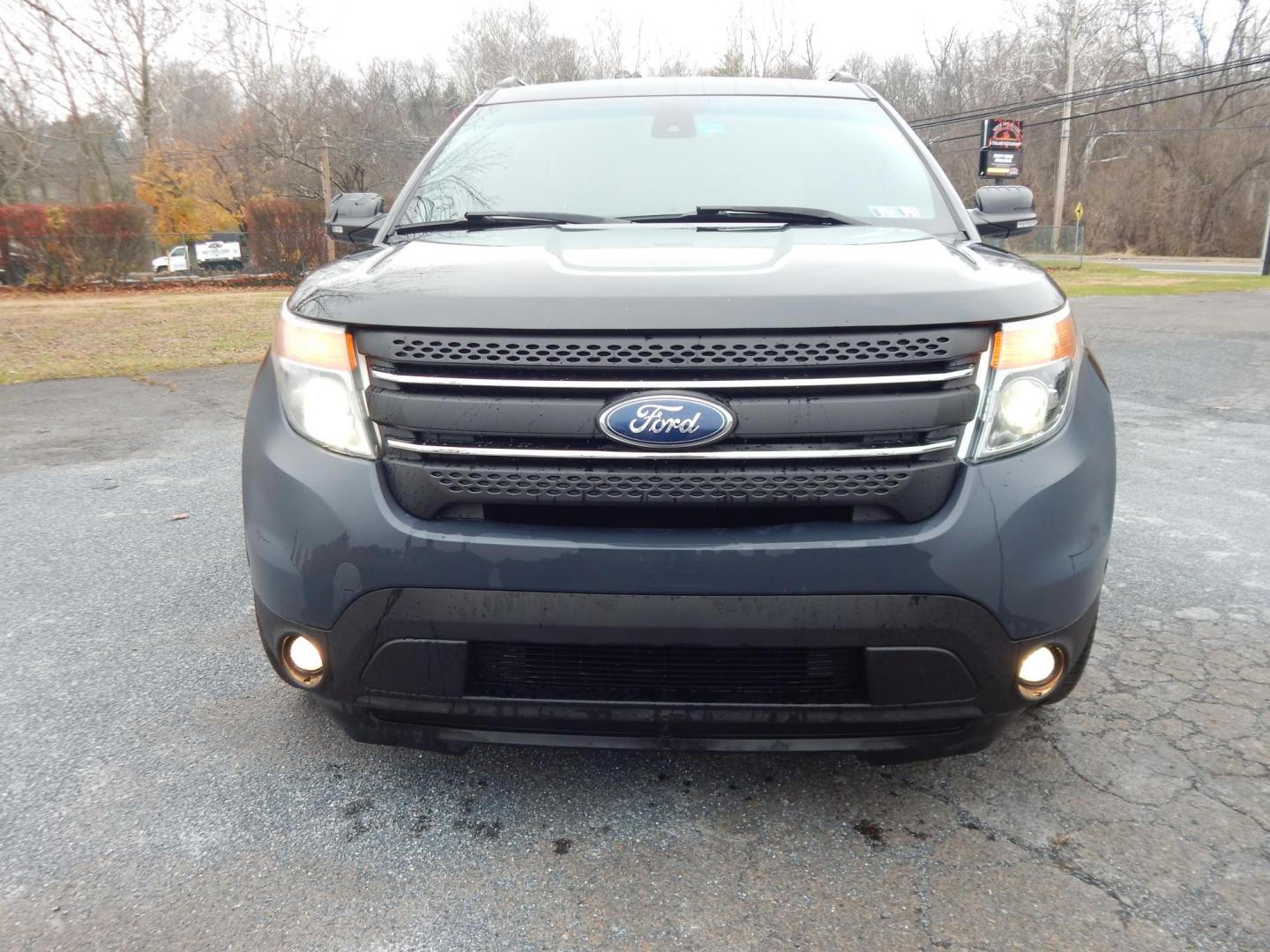 2014 Black /Tan Ford Explorer Limited 4WD (1FM5K8F87EG) with an 3.5L V6 DOHC 24V engine, 6-Speed Automatic transmission, located at 6528 Lower York Road, New Hope, PA, 18938, (215) 862-9555, 40.358707, -74.977882 - Here we have a Ford Explore Limited with a 3.5L V6 putting power to all four wheels via an automatic transmission. Options include: tan leather seats, power front seats, heated and cooled front seats, heated steering wheel, dual climate controls, AM/FM/CD/SIR/BT radio, push button start, power tilt - Photo#8