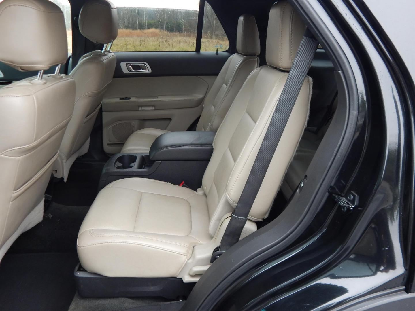 2014 Black /Tan Ford Explorer Limited 4WD (1FM5K8F87EG) with an 3.5L V6 DOHC 24V engine, 6-Speed Automatic transmission, located at 6528 Lower York Road, New Hope, PA, 18938, (215) 862-9555, 40.358707, -74.977882 - Here we have a Ford Explore Limited with a 3.5L V6 putting power to all four wheels via an automatic transmission. Options include: tan leather seats, power front seats, heated and cooled front seats, heated steering wheel, dual climate controls, AM/FM/CD/SIR/BT radio, push button start, power tilt - Photo#12