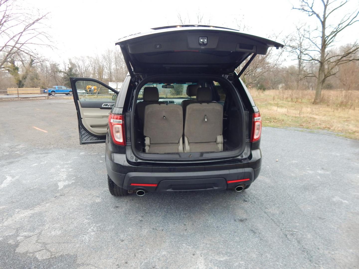 2014 Black /Tan Ford Explorer Limited 4WD (1FM5K8F87EG) with an 3.5L V6 DOHC 24V engine, 6-Speed Automatic transmission, located at 6528 Lower York Road, New Hope, PA, 18938, (215) 862-9555, 40.358707, -74.977882 - Here we have a Ford Explore Limited with a 3.5L V6 putting power to all four wheels via an automatic transmission. Options include: tan leather seats, power front seats, heated and cooled front seats, heated steering wheel, dual climate controls, AM/FM/CD/SIR/BT radio, push button start, power tilt - Photo#14