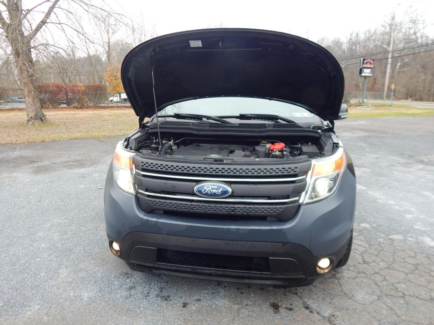 2014 Black /Tan Ford Explorer Limited 4WD (1FM5K8F87EG) with an 3.5L V6 DOHC 24V engine, 6-Speed Automatic transmission, located at 6528 Lower York Road, New Hope, PA, 18938, (215) 862-9555, 40.358707, -74.977882 - Here we have a Ford Explore Limited with a 3.5L V6 putting power to all four wheels via an automatic transmission. Options include: tan leather seats, power front seats, heated and cooled front seats, heated steering wheel, dual climate controls, AM/FM/CD/SIR/BT radio, push button start, power tilt - Photo#20