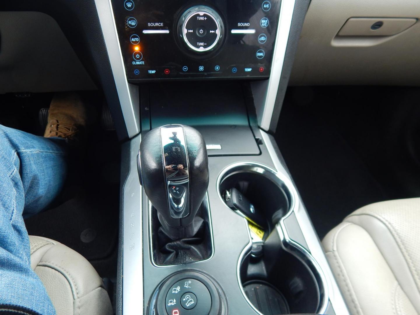 2014 Black /Tan Ford Explorer Limited 4WD (1FM5K8F87EG) with an 3.5L V6 DOHC 24V engine, 6-Speed Automatic transmission, located at 6528 Lower York Road, New Hope, PA, 18938, (215) 862-9555, 40.358707, -74.977882 - Here we have a Ford Explore Limited with a 3.5L V6 putting power to all four wheels via an automatic transmission. Options include: tan leather seats, power front seats, heated and cooled front seats, heated steering wheel, dual climate controls, AM/FM/CD/SIR/BT radio, push button start, power tilt - Photo#23