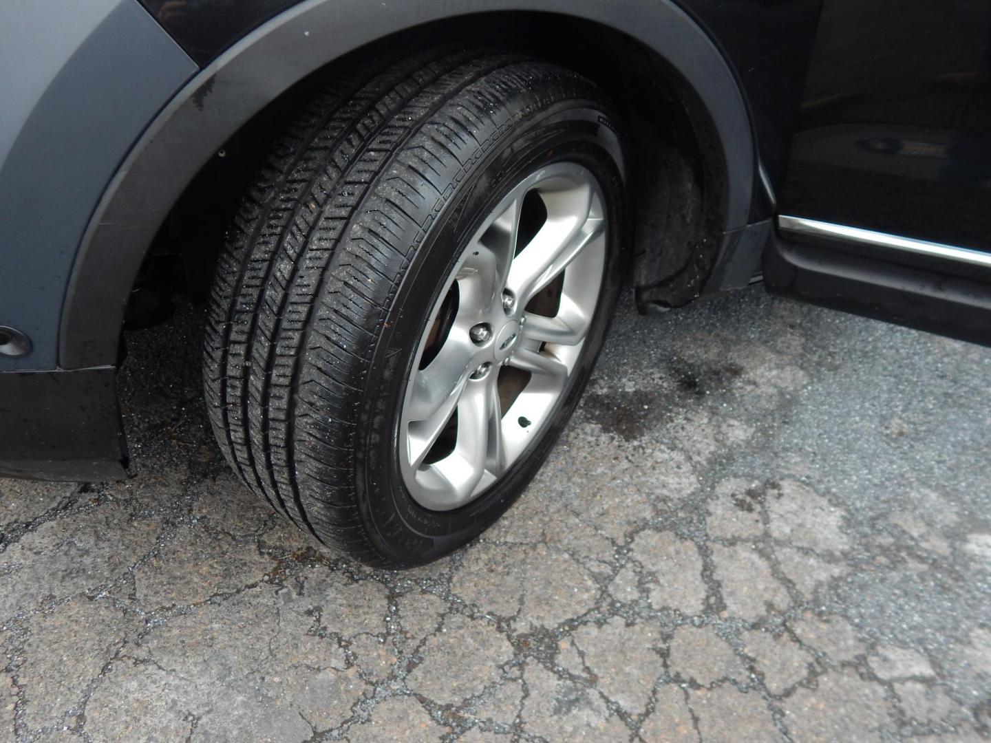 2014 Black /Tan Ford Explorer Limited 4WD (1FM5K8F87EG) with an 3.5L V6 DOHC 24V engine, 6-Speed Automatic transmission, located at 6528 Lower York Road, New Hope, PA, 18938, (215) 862-9555, 40.358707, -74.977882 - Here we have a Ford Explore Limited with a 3.5L V6 putting power to all four wheels via an automatic transmission. Options include: tan leather seats, power front seats, heated and cooled front seats, heated steering wheel, dual climate controls, AM/FM/CD/SIR/BT radio, push button start, power tilt - Photo#21