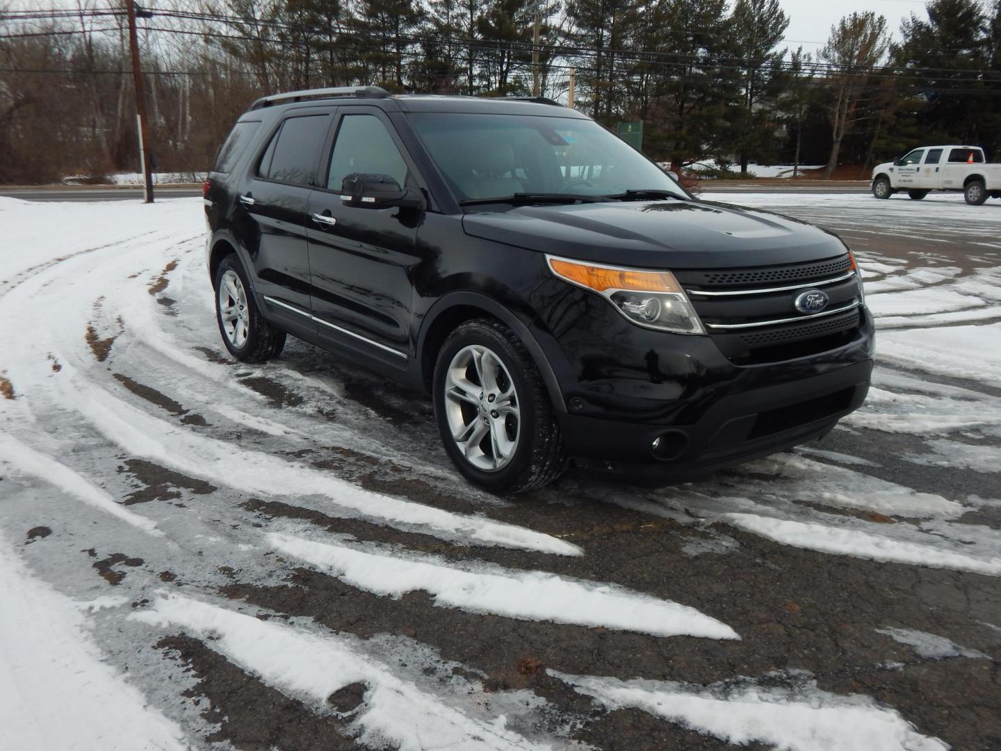 2014 Black /Tan Ford Explorer Limited 4WD (1FM5K8F87EG) with an 3.5L V6 DOHC 24V engine, 6-Speed Automatic transmission, located at 6528 Lower York Road, New Hope, PA, 18938, (215) 862-9555, 40.358707, -74.977882 - Here we have a Ford Explore Limited with a 3.5L V6 putting power to all four wheels via an automatic transmission. Options include: tan leather seats, power front seats, heated and cooled front seats, heated steering wheel, dual climate controls, AM/FM/CD/SIR/BT radio, push button start, power tilt - Photo#6