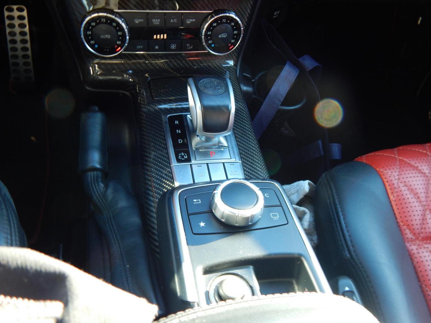 2018 White /black Mercedes-Benz G-Class G63 AMG 4MATIC (WDCYC7DH5JX) with an 5.5L V8 SOHC 24V engine, Automatic transmission, located at 6528 Lower York Road, New Hope, PA, 18938, (215) 862-9555, 40.358707, -74.977882 - Here we have a very cool 2018 Mercedes G63 AMG. This AMG does have a lemon law/buy back title. The problem was solved in 2021 at 32k miles when Mercedes replaced the cylinder head! This G63 has white paint with a black roof, black and red leather interior with carbon fiber trim, dual power heated an - Photo#23