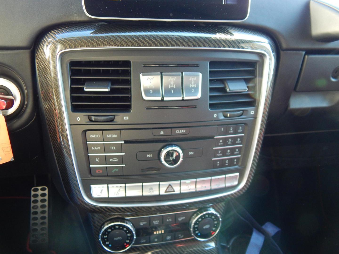 2018 White /black Mercedes-Benz G-Class G63 AMG 4MATIC (WDCYC7DH5JX) with an 5.5L V8 SOHC 24V engine, Automatic transmission, located at 6528 Lower York Road, New Hope, PA, 18938, (215) 862-9555, 40.358707, -74.977882 - Here we have a very cool 2018 Mercedes G63 AMG. This AMG does have a lemon law/buy back title. The problem was solved in 2021 at 32k miles when Mercedes replaced the cylinder head! This G63 has white paint with a black roof, black and red leather interior with carbon fiber trim, dual power heated an - Photo#24