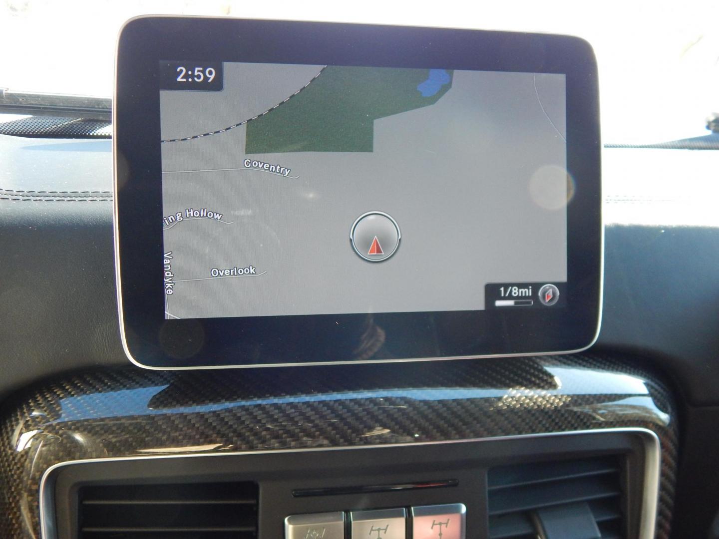 2018 White /black Mercedes-Benz G-Class G63 AMG 4MATIC (WDCYC7DH5JX) with an 5.5L V8 SOHC 24V engine, Automatic transmission, located at 6528 Lower York Road, New Hope, PA, 18938, (215) 862-9555, 40.358707, -74.977882 - Here we have a very cool 2018 Mercedes G63 AMG. This AMG does have a lemon law/buy back title. The problem was solved in 2021 at 32k miles when Mercedes replaced the cylinder head! This G63 has white paint with a black roof, black and red leather interior with carbon fiber trim, dual power heated an - Photo#25