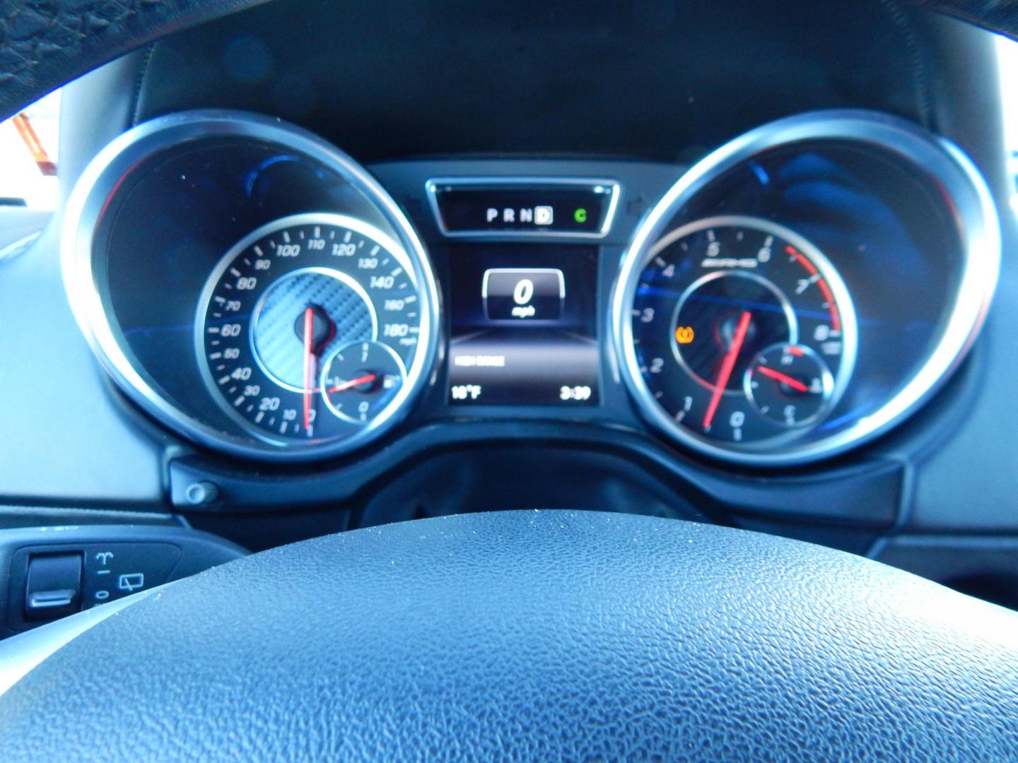 2018 White /black Mercedes-Benz G-Class G63 AMG 4MATIC (WDCYC7DH5JX) with an 5.5L V8 SOHC 24V engine, Automatic transmission, located at 6528 Lower York Road, New Hope, PA, 18938, (215) 862-9555, 40.358707, -74.977882 - Here we have a very cool 2018 Mercedes G63 AMG. This AMG does have a lemon law/buy back title. The problem was solved in 2021 at 32k miles when Mercedes replaced the cylinder head! This G63 has white paint with a black roof, black and red leather interior with carbon fiber trim, dual power heated an - Photo#36