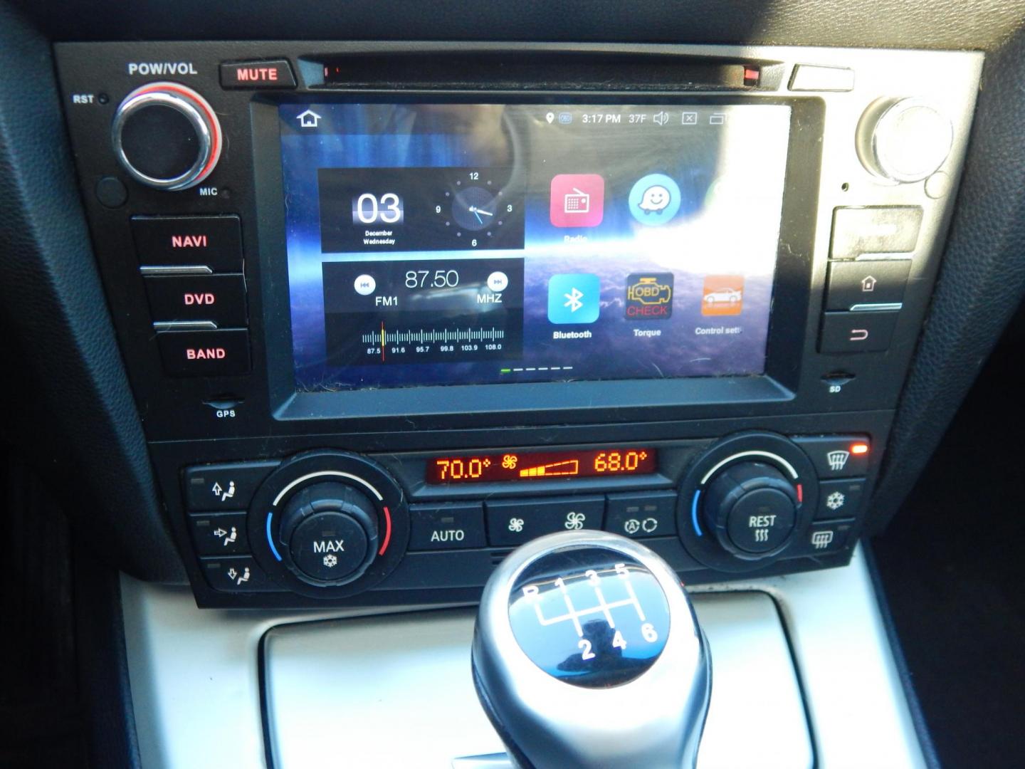 2006 Gray /Black BMW 3-Series 325xi Sedan (WBAVD135X6K) with an 3.0L L6 DOHC 24V engine, Manual transmission, located at 6528 Lower York Road, New Hope, PA, 18938, (215) 862-9555, 40.358707, -74.977882 - Here we have a BMW 3 series with a 3.0L inline 6 cylinder engine putting power to the ground via a AWD 6 speed manual transmission. Options include: black leather, wood trim, aftermarket radio, manual moving seats, sunroof, dual climate controls, tilt steering wheel, cruise control, automatic headli - Photo#22